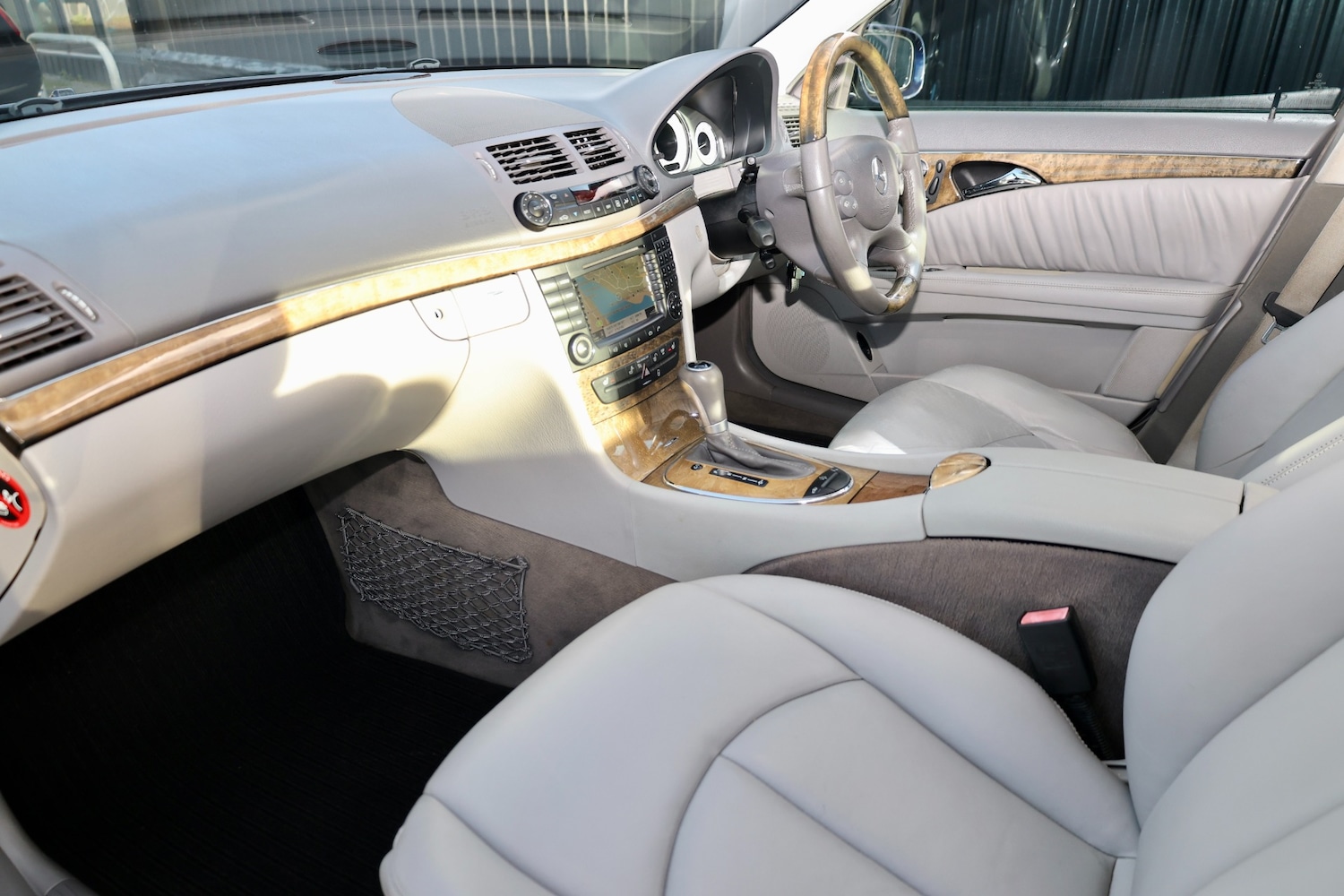 Used Mercedes-Benz E Class 2007 for sale - 76950920: Photo 3