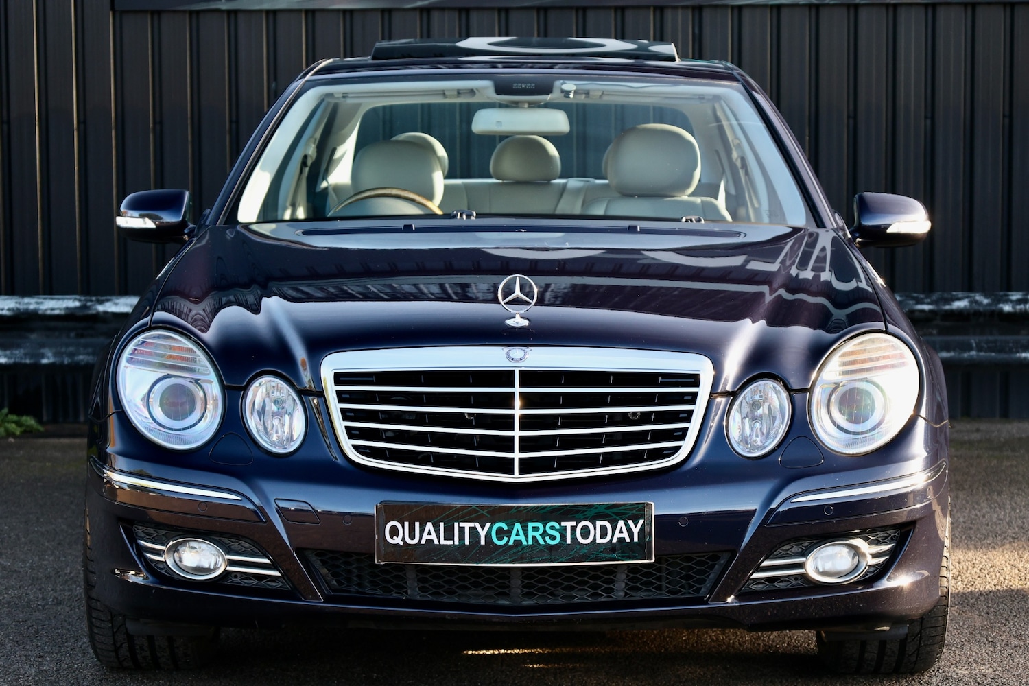 Used Mercedes-Benz E Class 2007 for sale - 76950920: Photo 4