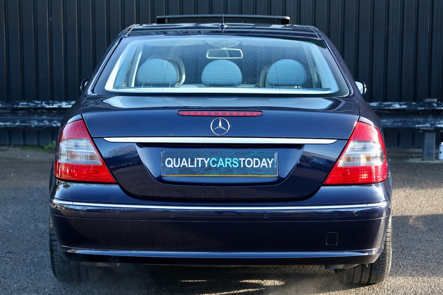 Used Mercedes-Benz E Class 2007 for sale - 76950920: Photo 5