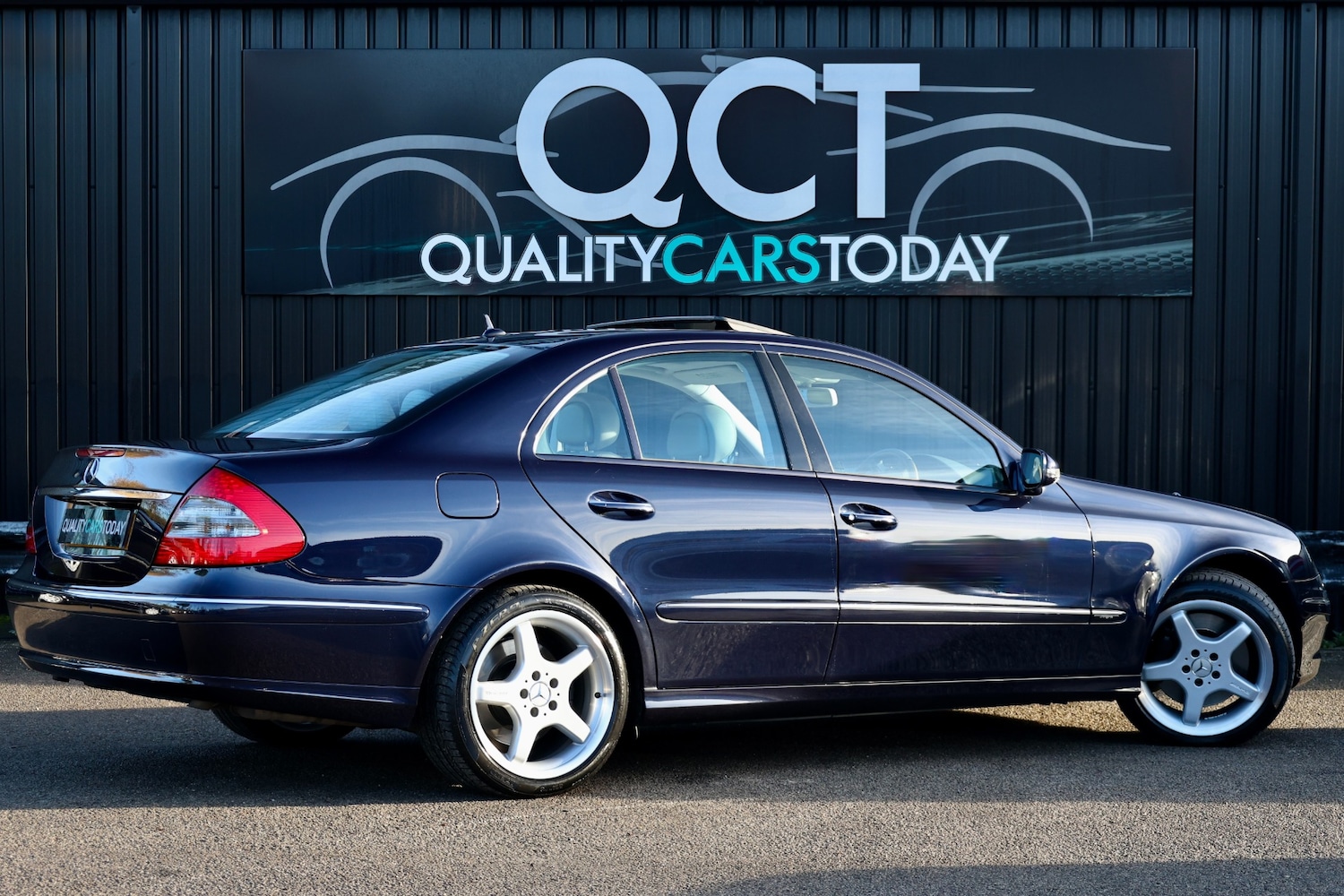 Used Mercedes-Benz E Class 2007 for sale - 76950920: Photo 8