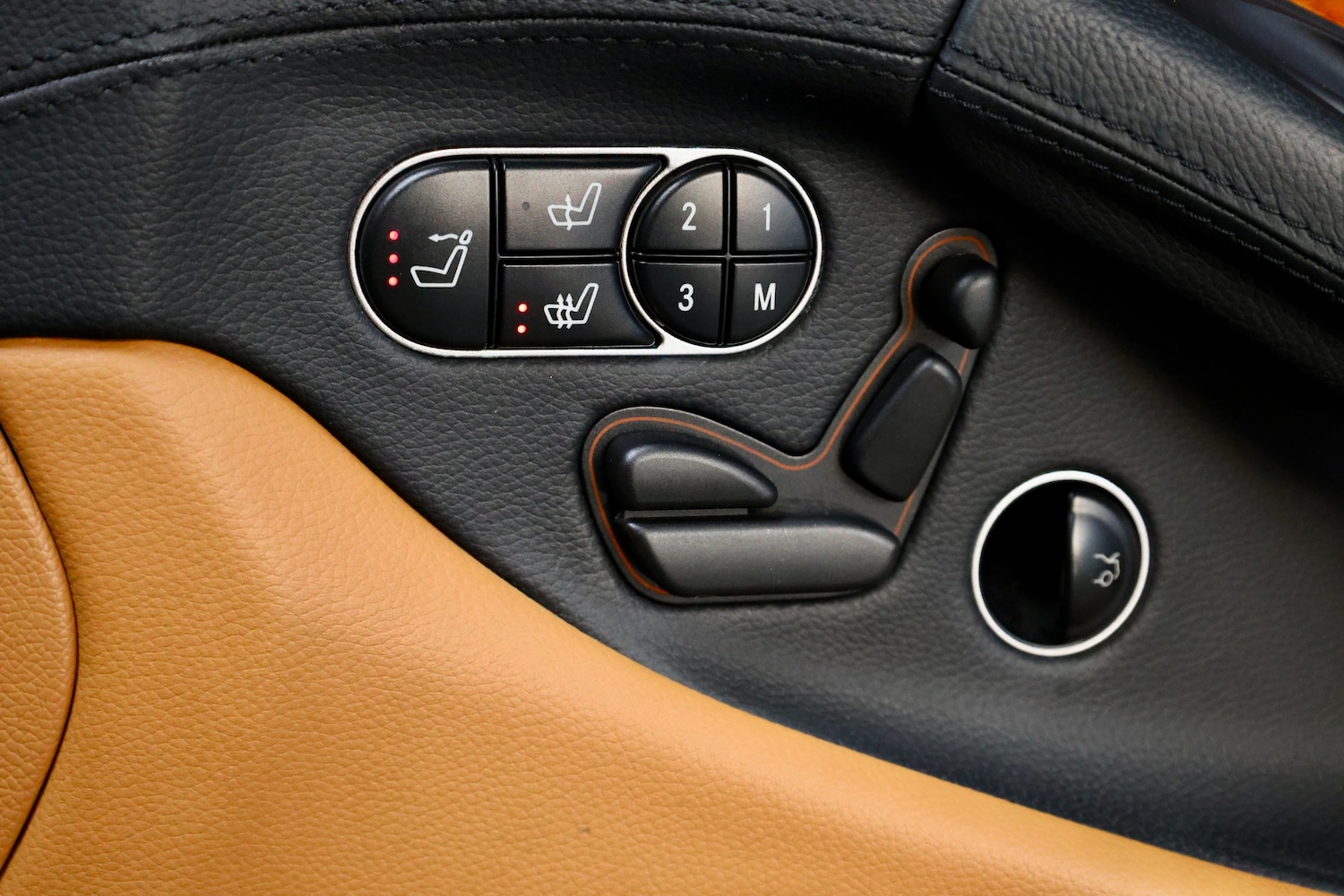 Used Mercedes-Benz SL 2010 for sale - 77245014: Photo 14