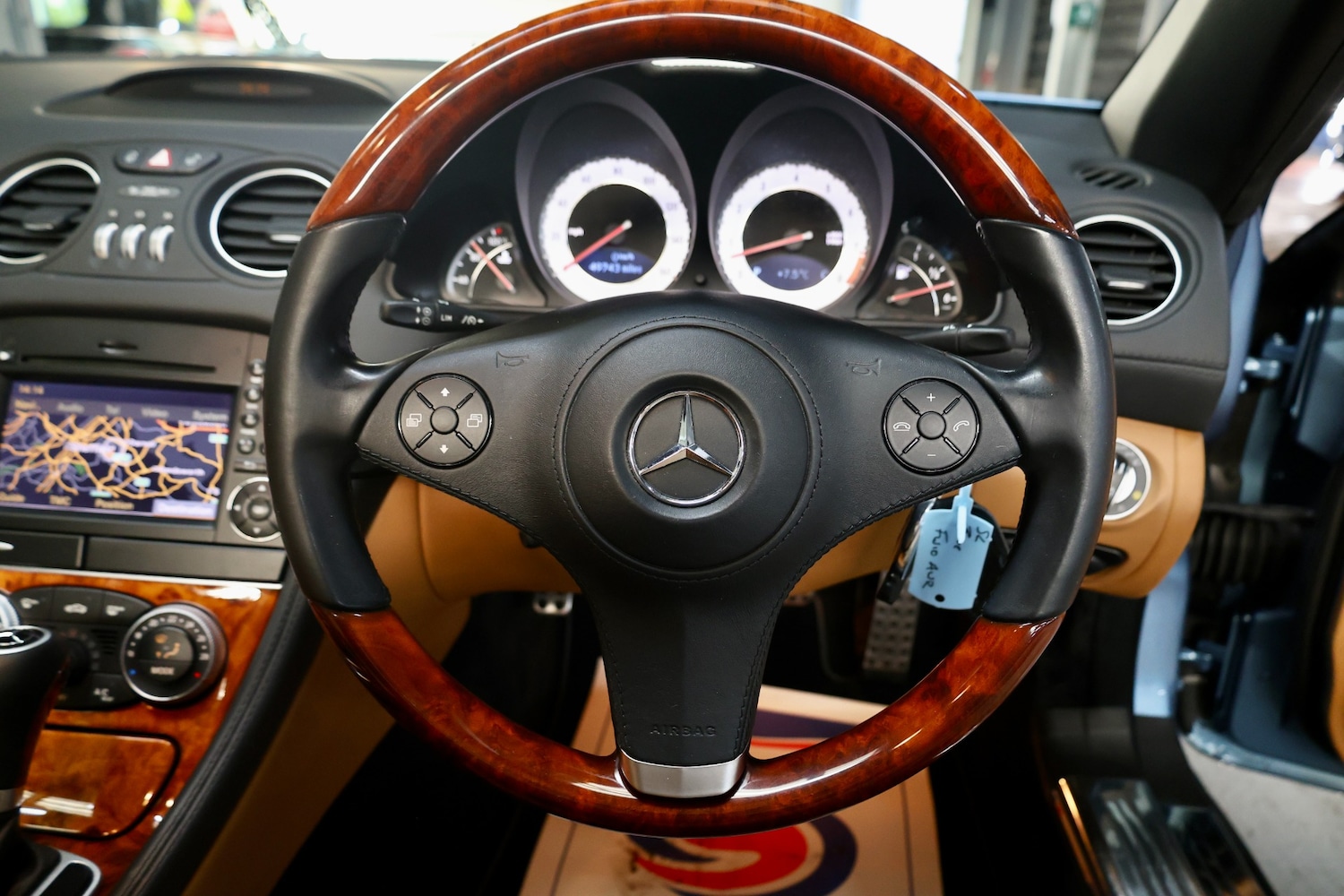 Used Mercedes-Benz SL 2010 for sale - 77245014: Photo 15