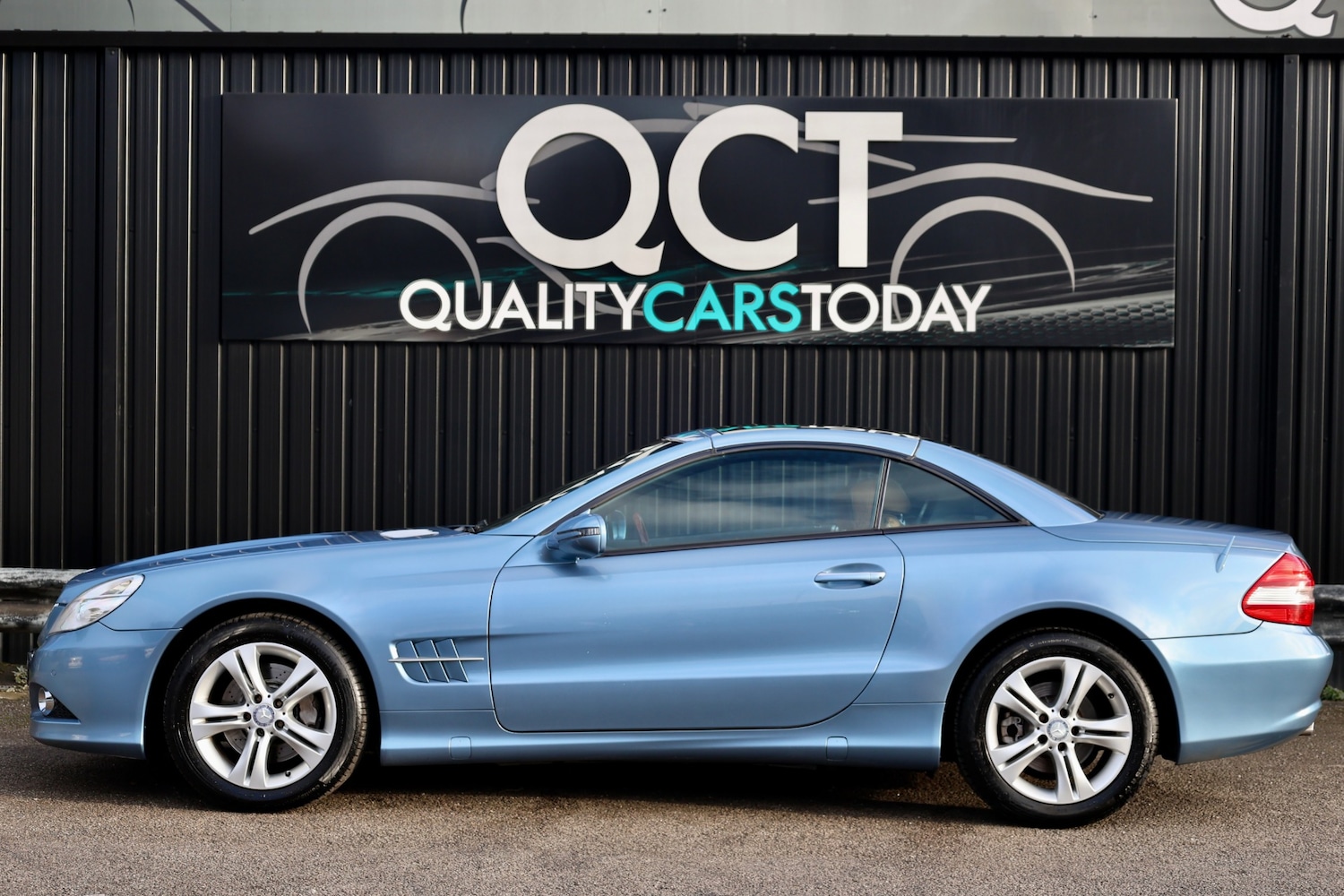 Used Mercedes-Benz SL 2010 for sale - 77245014: Photo 2