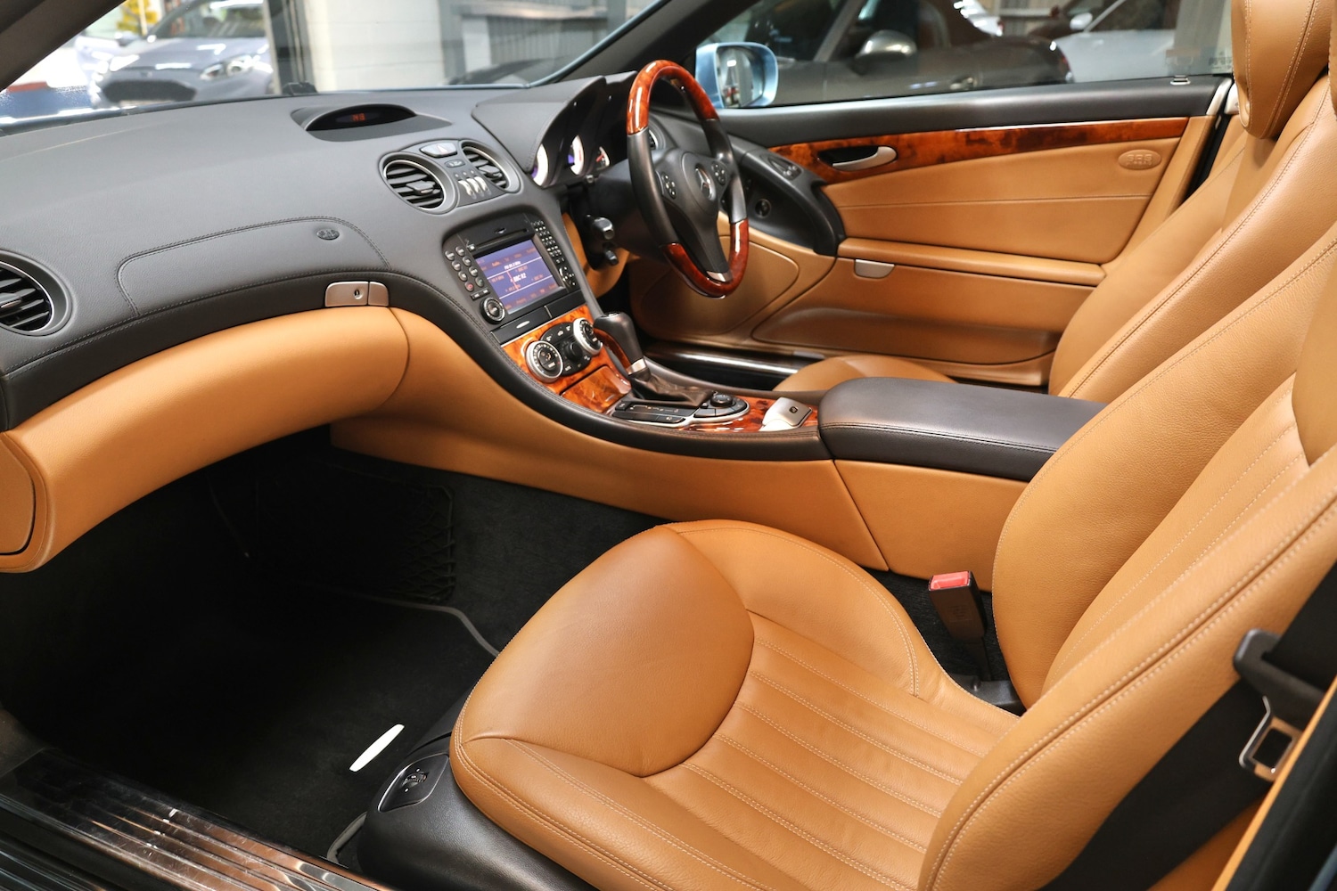 Used Mercedes-Benz SL 2010 for sale - 77245014: Photo 3