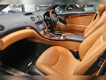 Used Mercedes-Benz SL 2010 for sale - 77245014: Photo