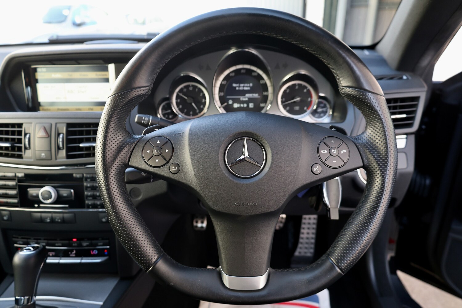 Used Mercedes-Benz E Class 2009 for sale - 77943590: Photo 31