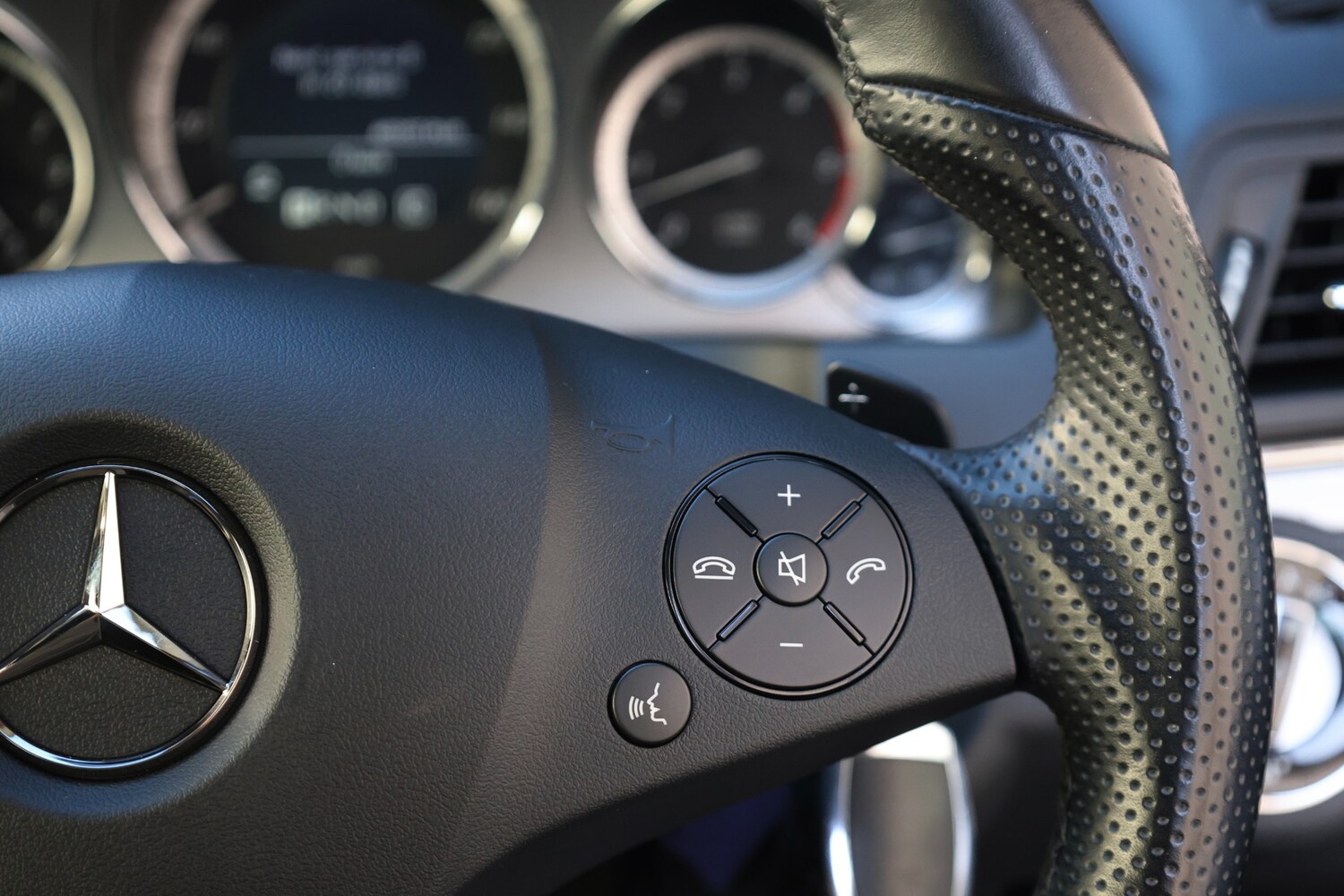 Used Mercedes-Benz E Class 2009 for sale - 77943590: Photo 32