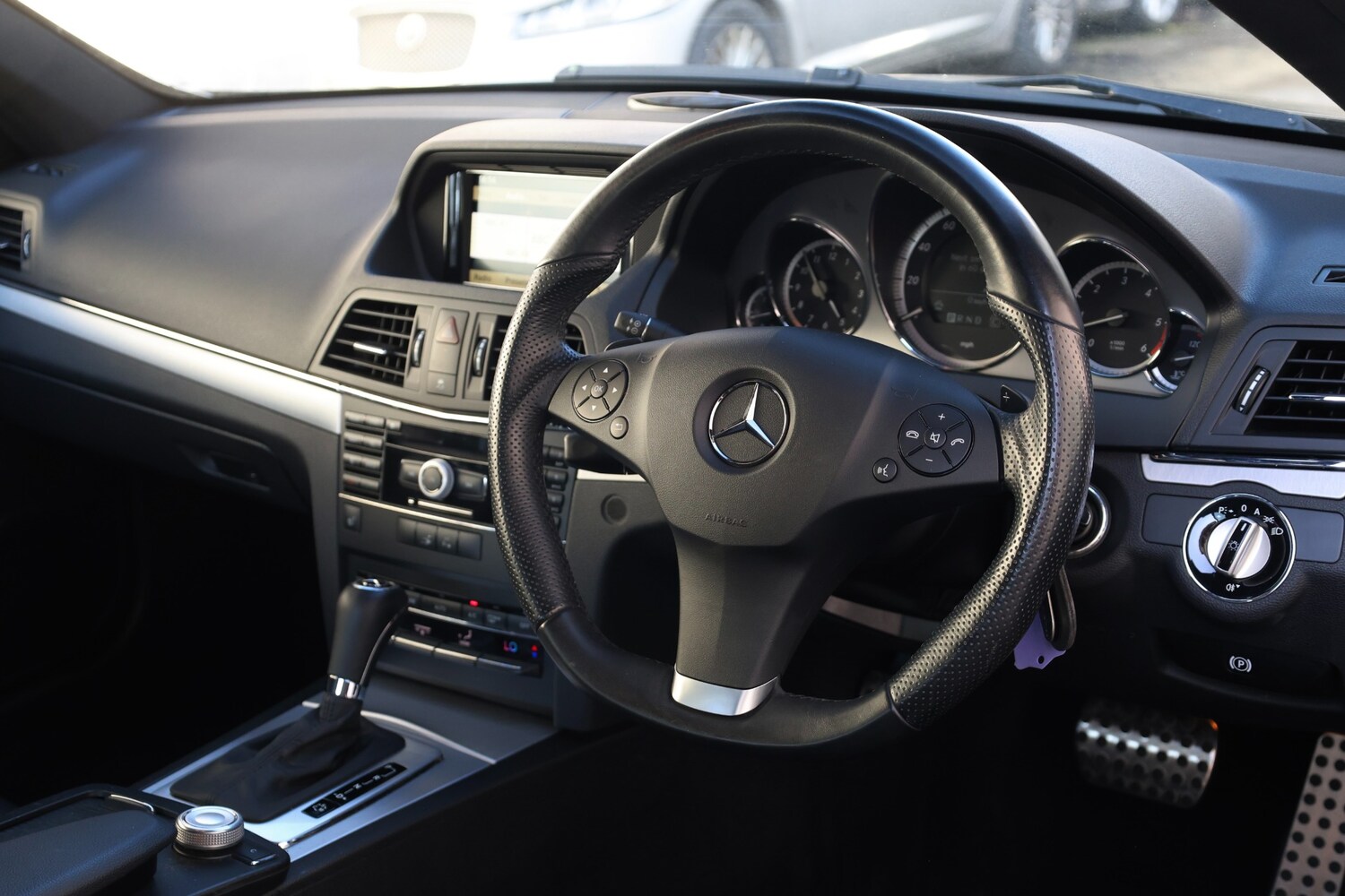 Used Mercedes-Benz E Class 2009 for sale - 77943590: Photo 43