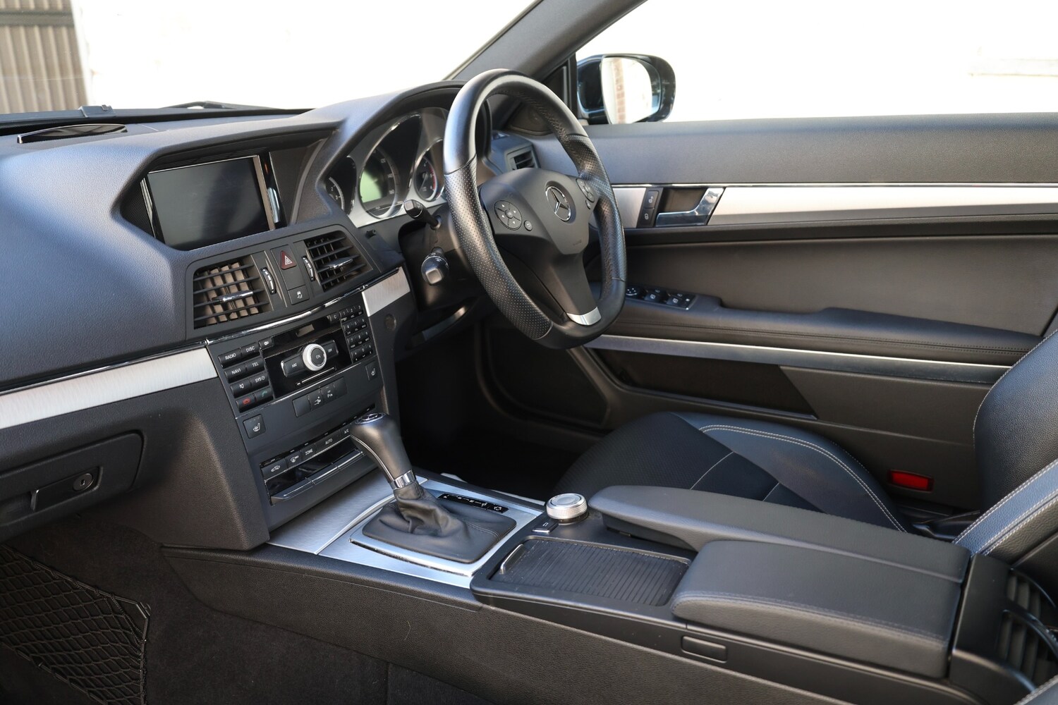 Used Mercedes-Benz E Class 2009 for sale - 77943590: Photo 8