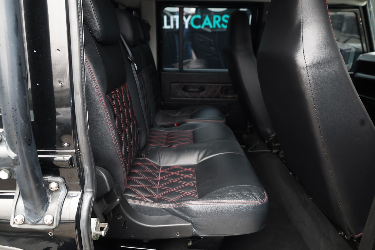 Used Land Rover Defender 2010 for sale - 77445496: Photo 30