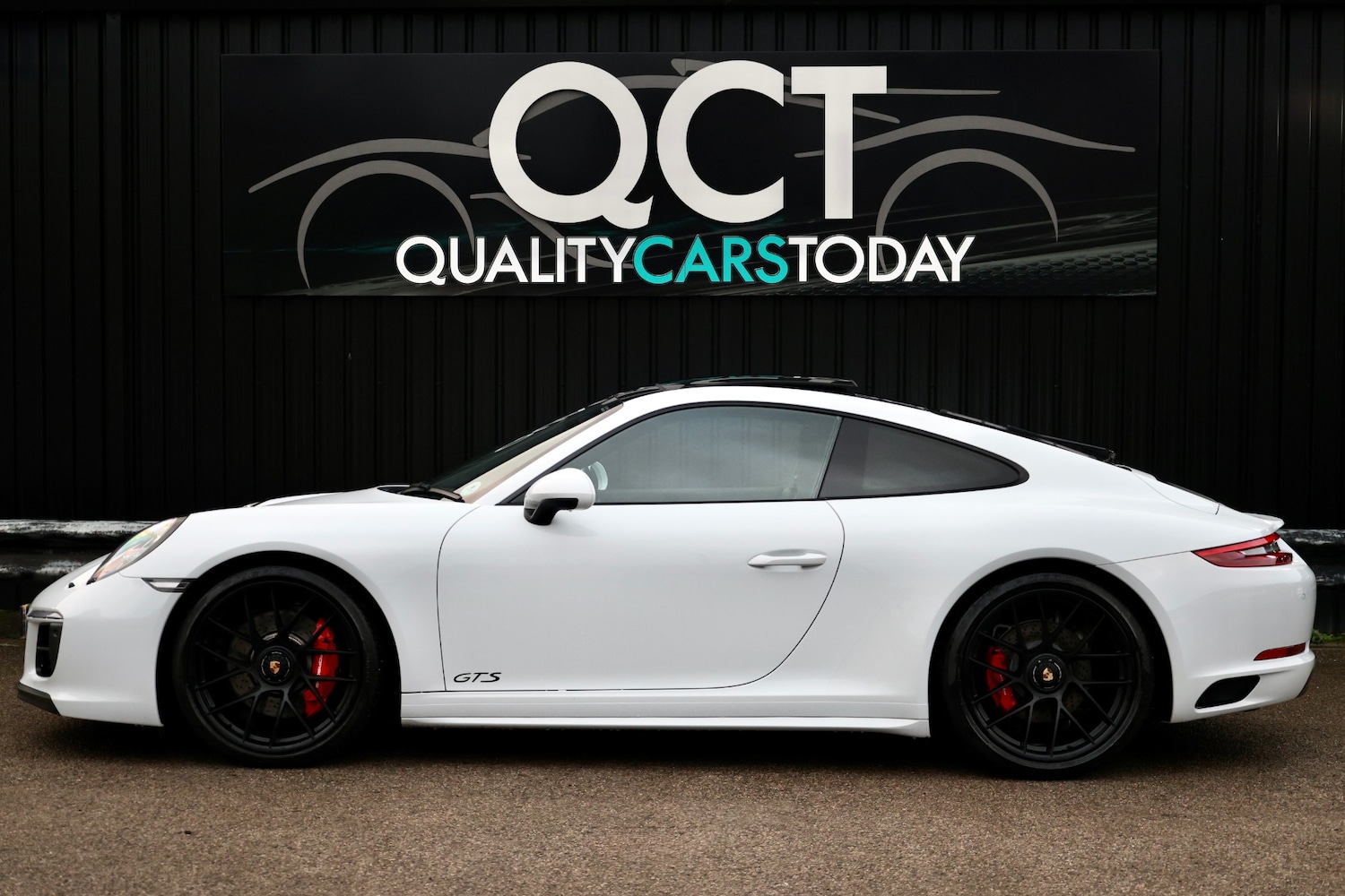 Used Porsche 911 2017 for sale - 76979244: Photo 2