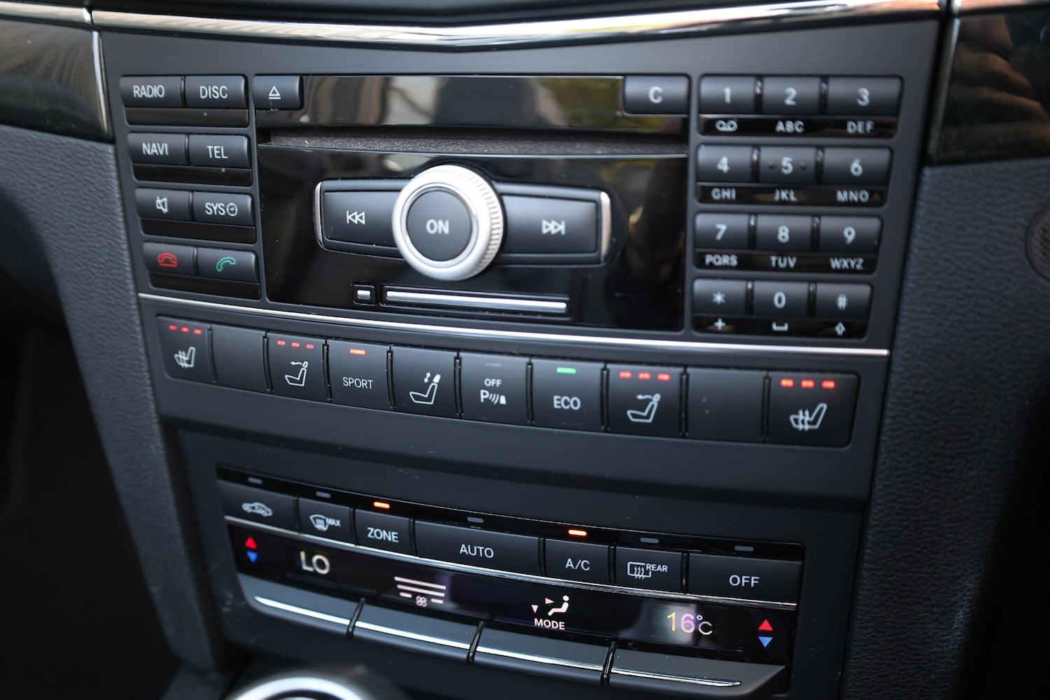 Used Mercedes-Benz E-Class 2011 for sale - 76125435: Photo 23
