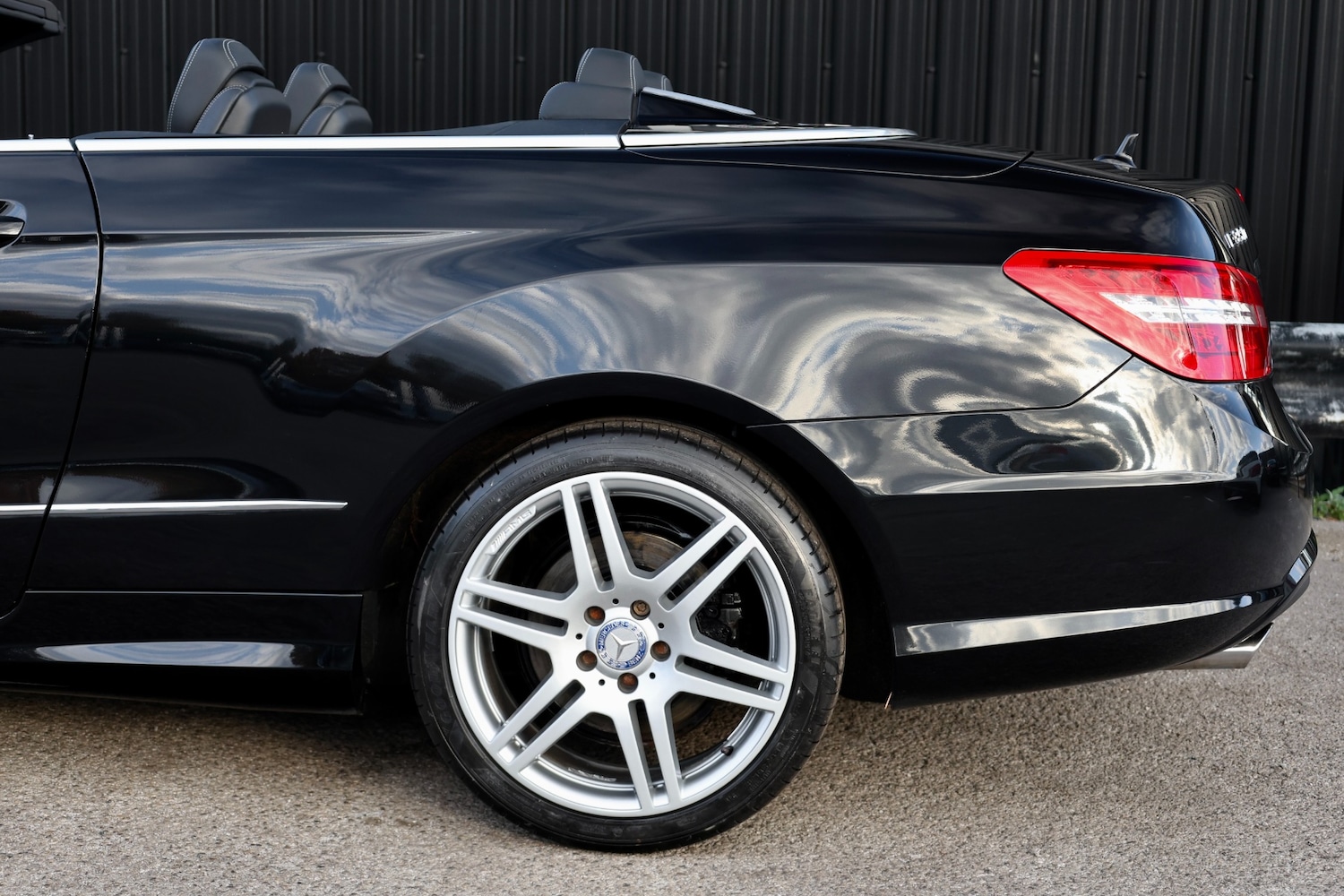 Used Mercedes-Benz E-Class 2011 for sale - 76125435: Photo 27