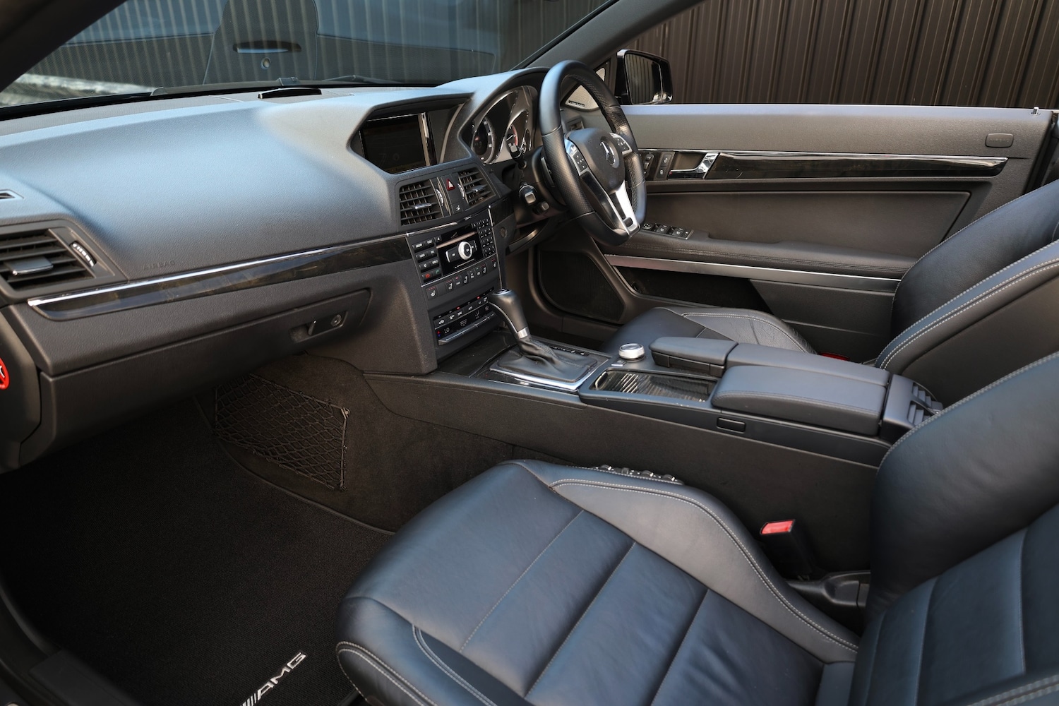 Used Mercedes-Benz E-Class 2011 for sale - 76125435: Photo 3