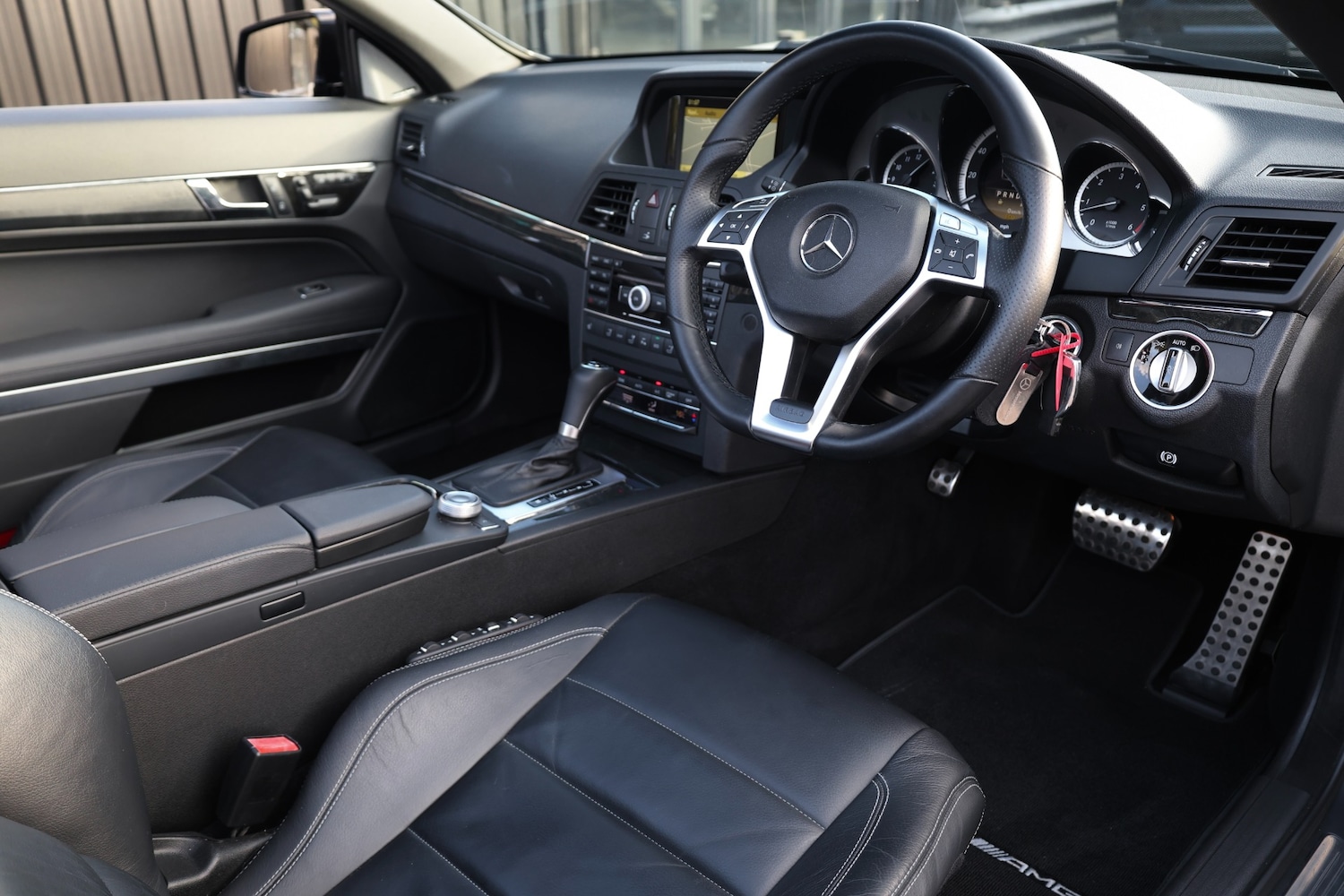 Used Mercedes-Benz E-Class 2011 for sale - 76125435: Photo 6