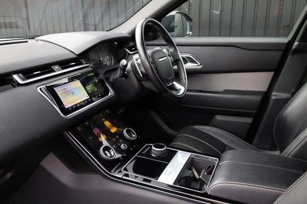Used Land Rover Range Rover Velar 2018 for sale - 75509971: Photo 9