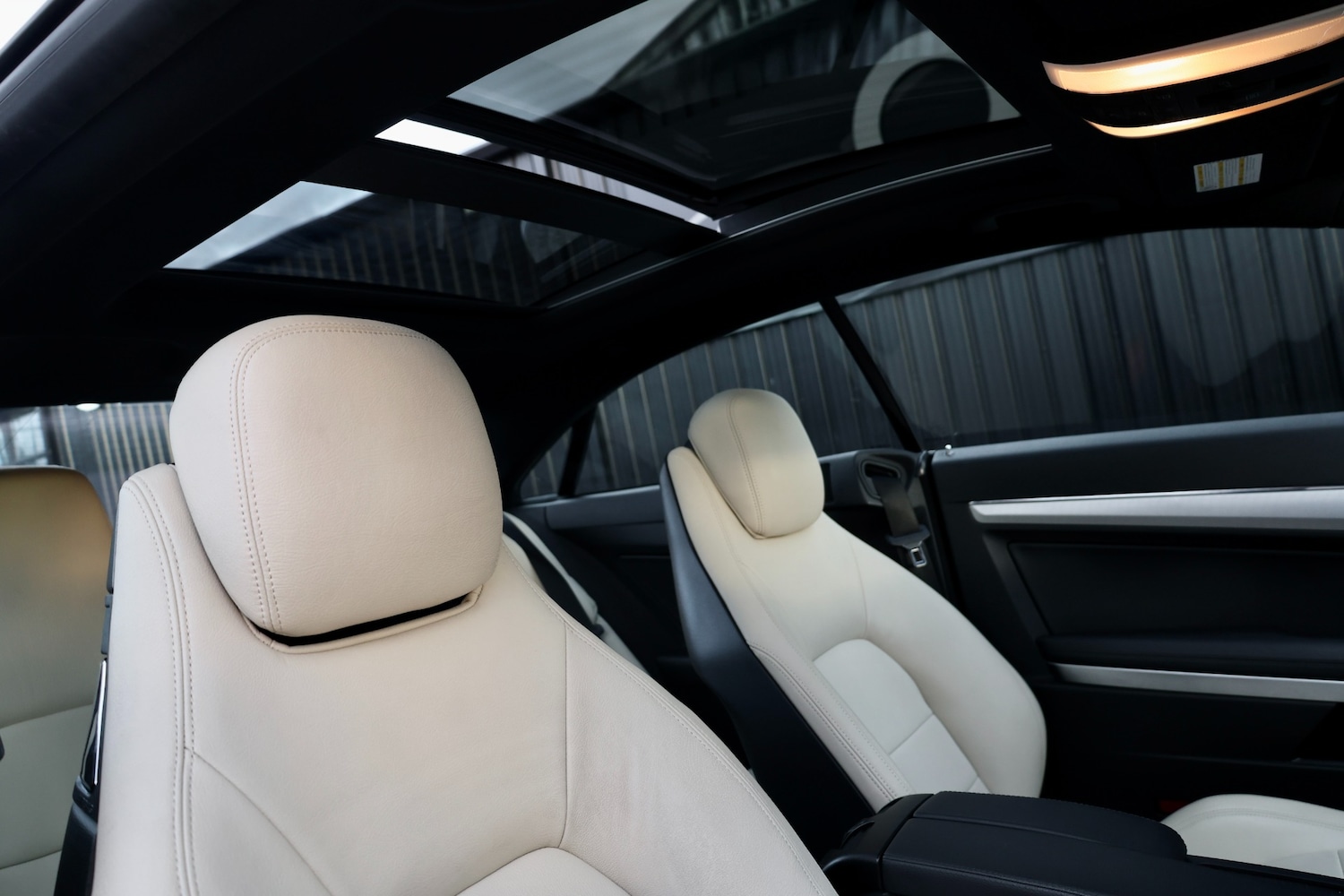 Used Mercedes-Benz E Class 2011 for sale - 77270393: Photo 11