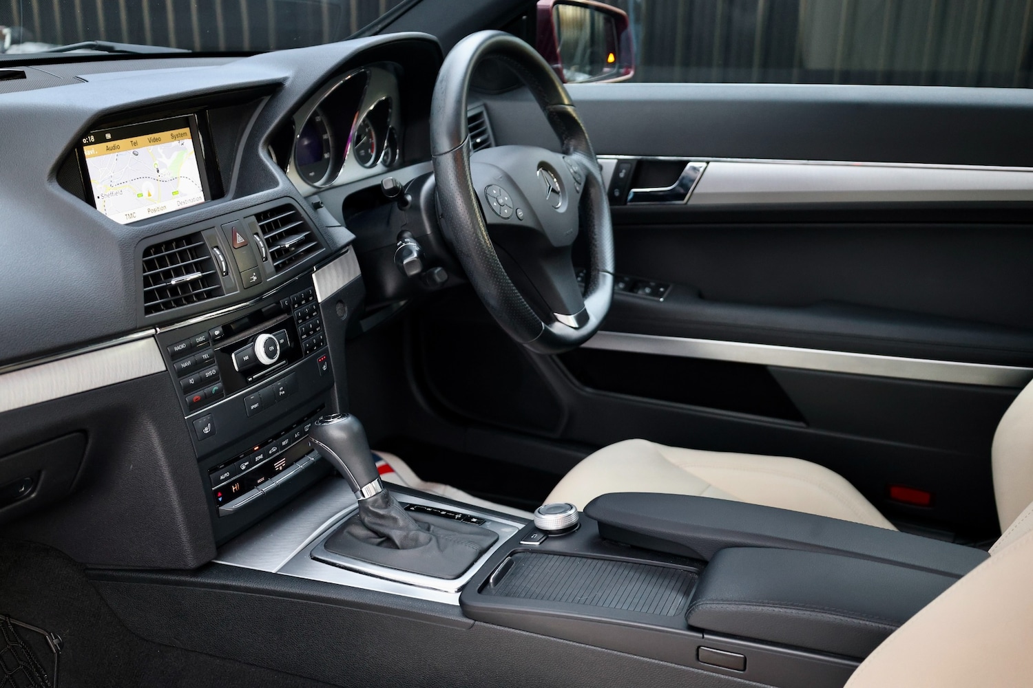 Used Mercedes-Benz E Class 2011 for sale - 77270393: Photo 12