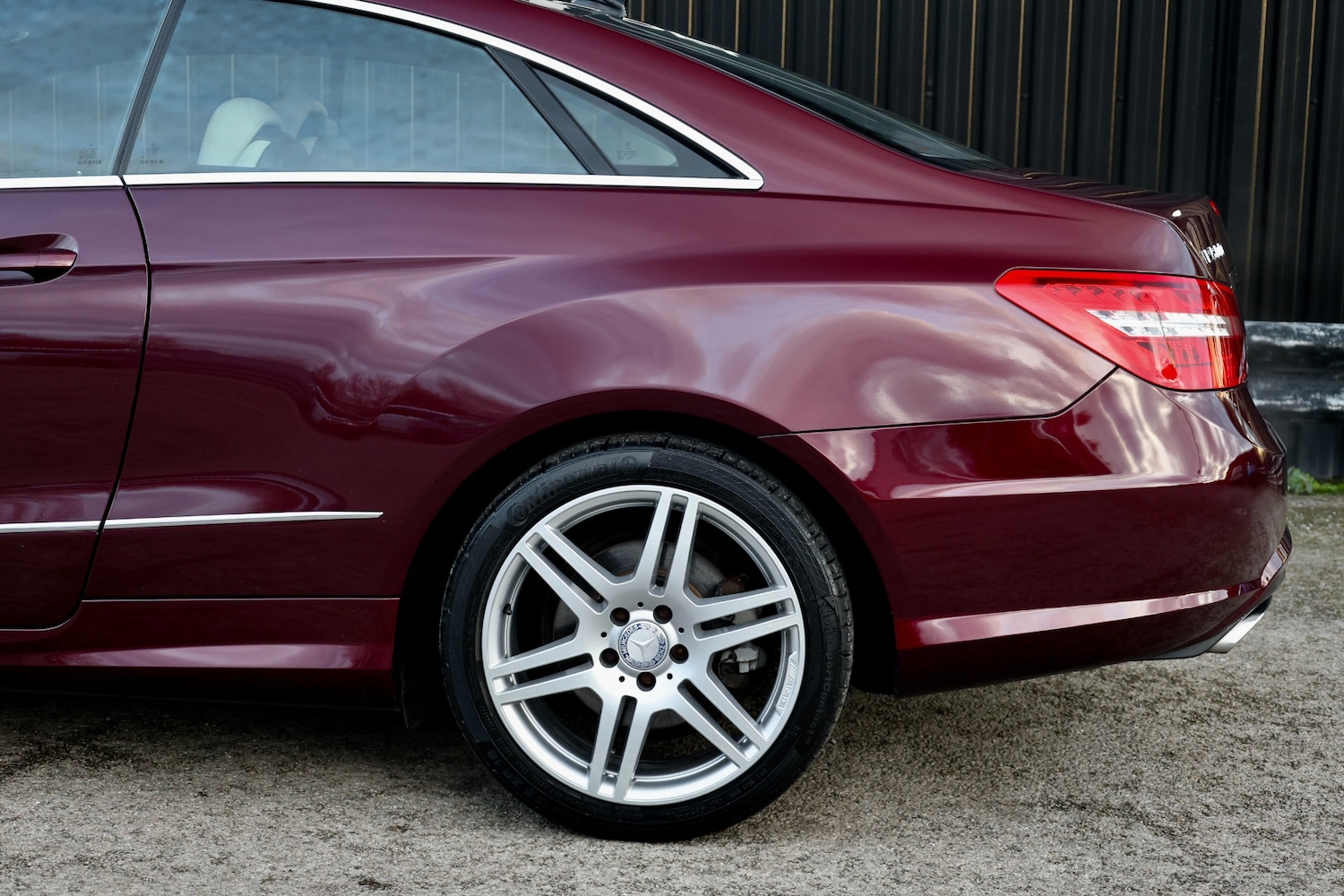 Used Mercedes-Benz E Class 2011 for sale - 77270393: Photo 32