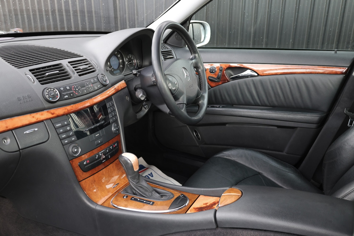 Used Mercedes-Benz E Class 2002 for sale - 77983378: Photo 11