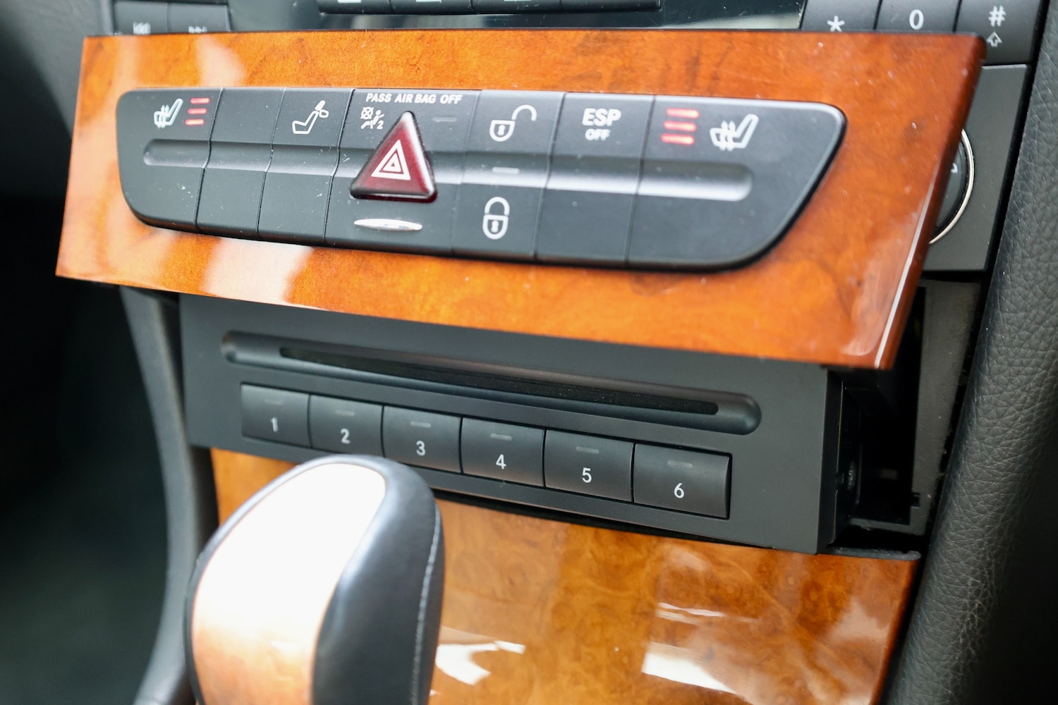 Used Mercedes-Benz E Class 2002 for sale - 77983378: Photo 15