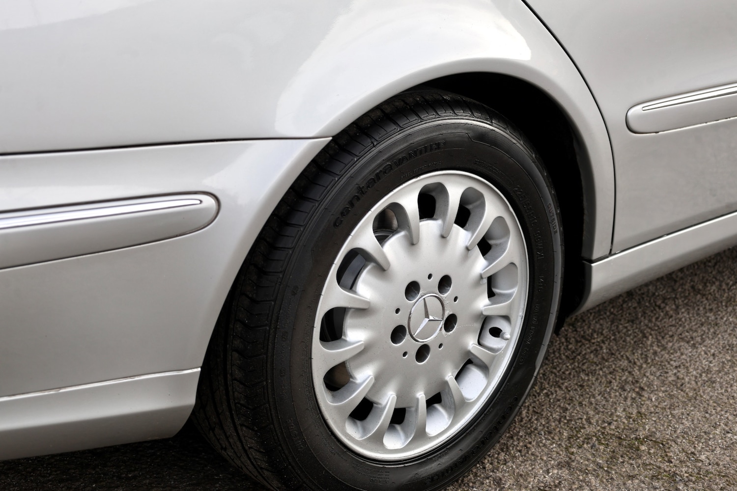 Used Mercedes-Benz E Class 2002 for sale - 77983378: Photo 21