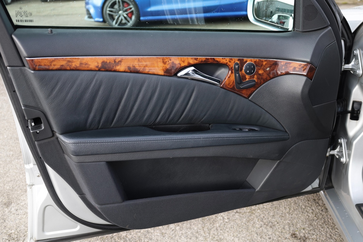 Used Mercedes-Benz E Class 2002 for sale - 77983378: Photo 36