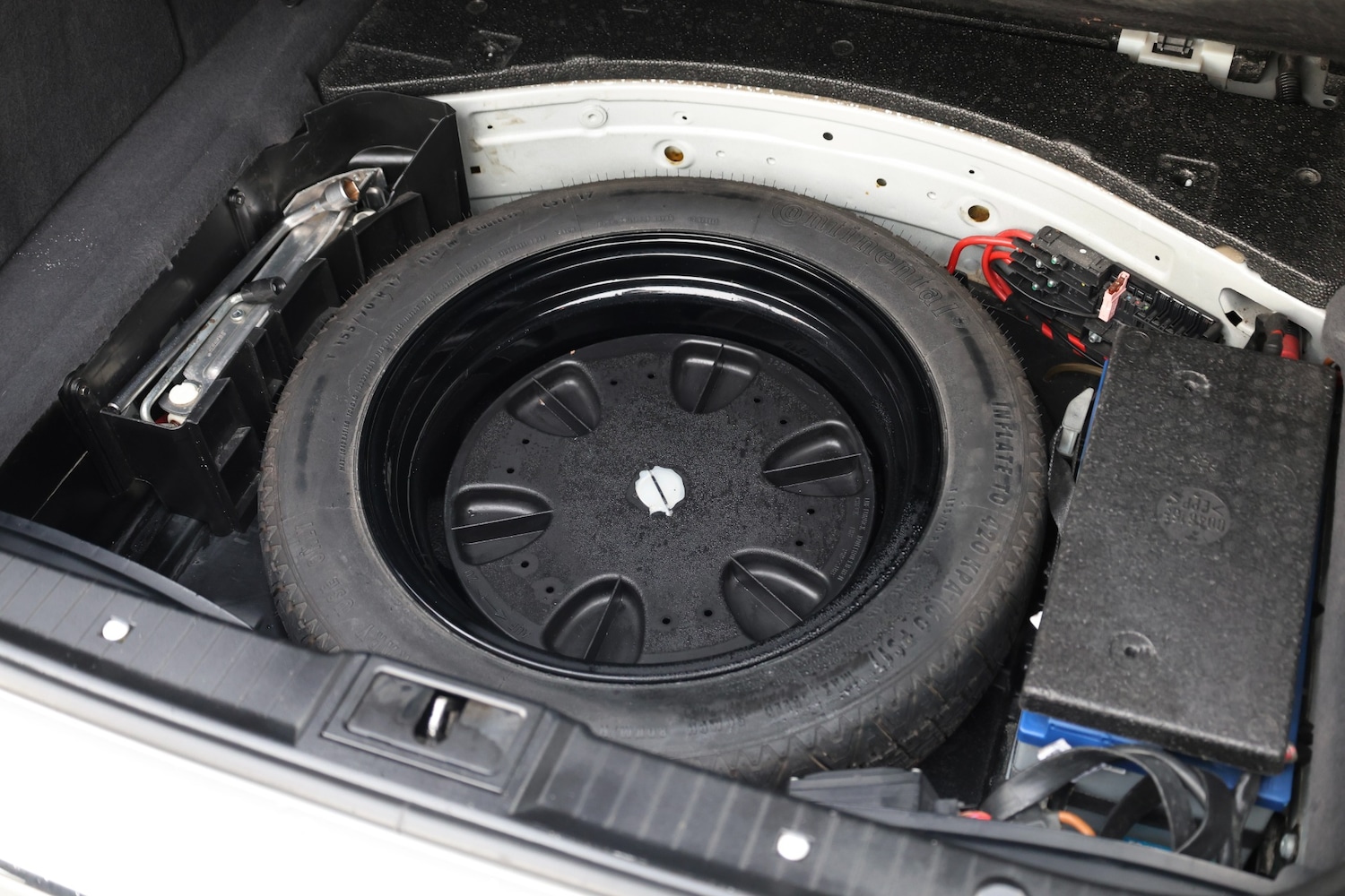 Used Mercedes-Benz E Class 2002 for sale - 77983378: Photo 39