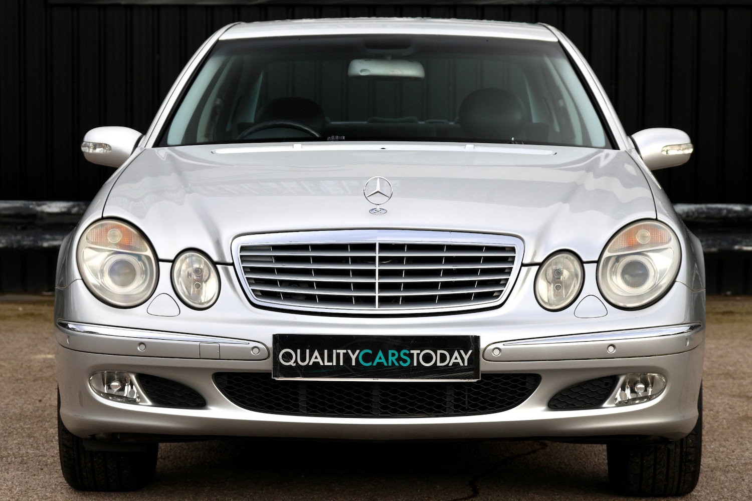 Used Mercedes-Benz E Class 2002 for sale - 77983378: Photo 4