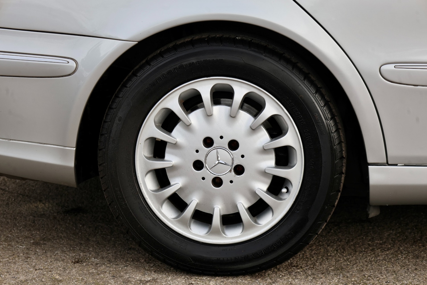 Used Mercedes-Benz E Class 2002 for sale - 77983378: Photo 42