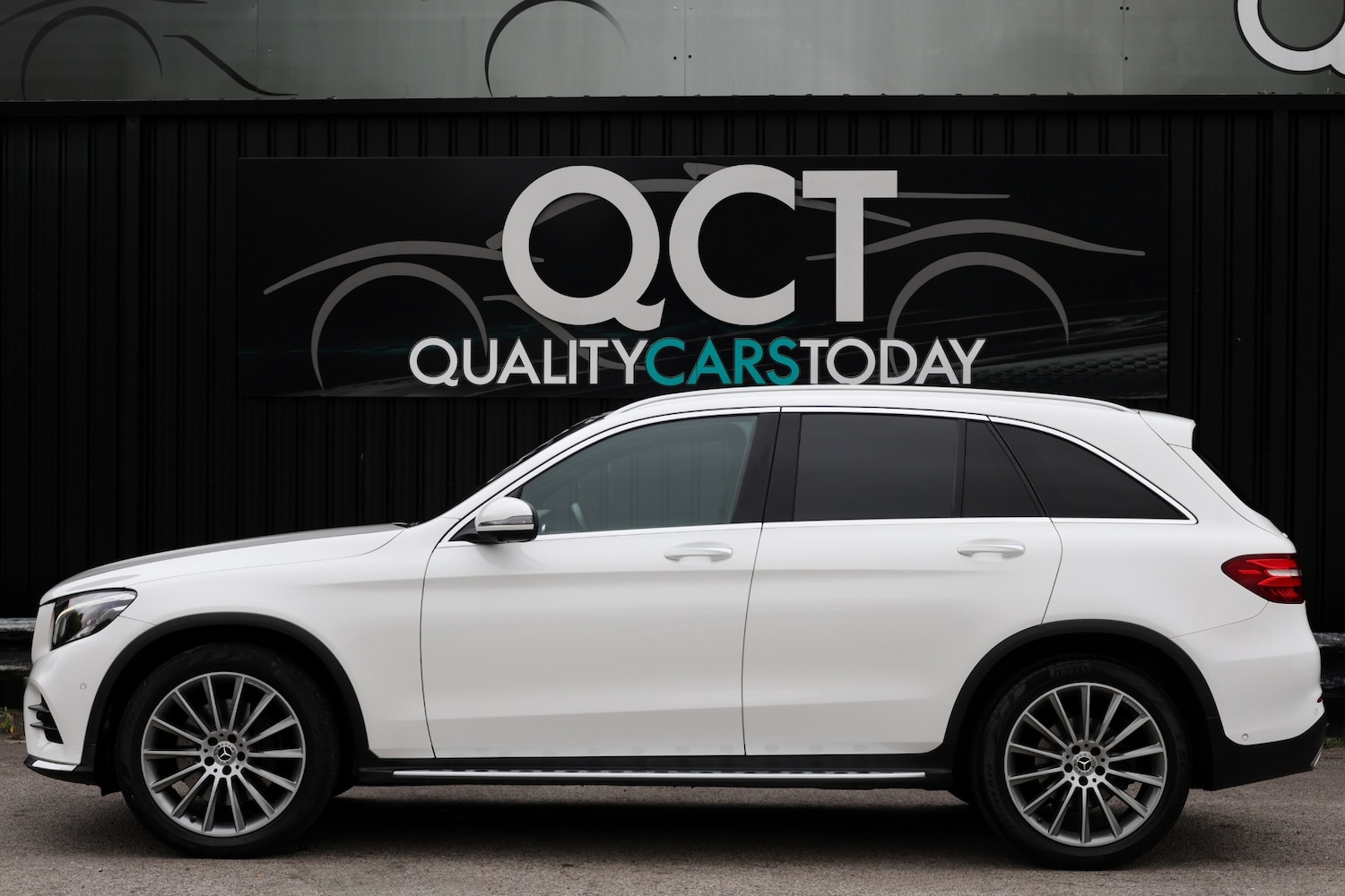 Used Mercedes-Benz GLC 2017 for sale - 76204934: Photo 2