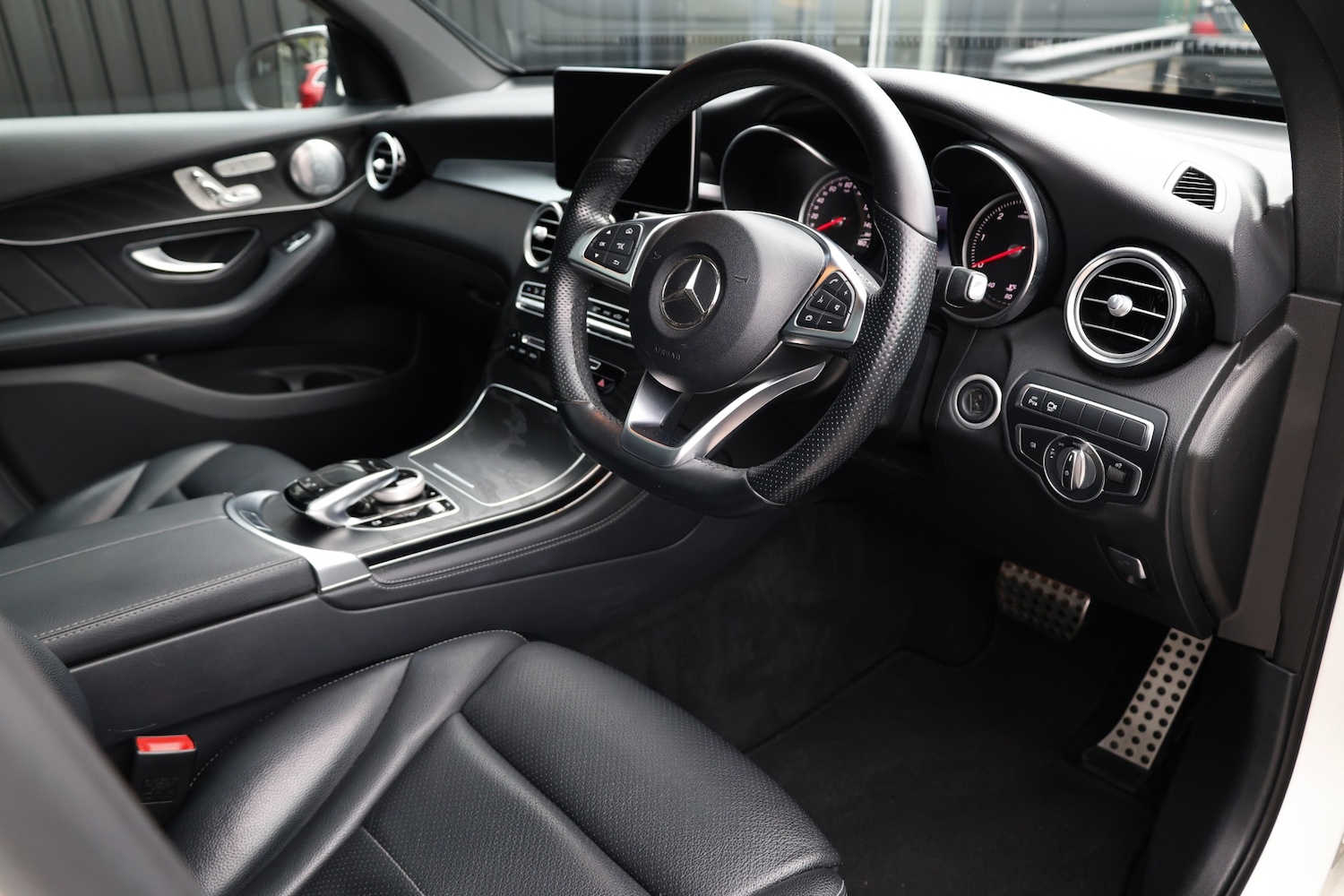 Used Mercedes-Benz GLC 2017 for sale - 76204934: Photo 32