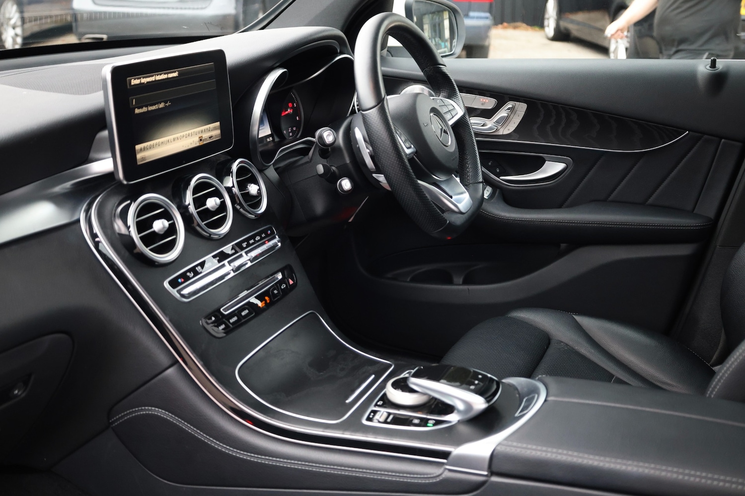 Used Mercedes-Benz GLC 2017 for sale - 76204934: Photo 7