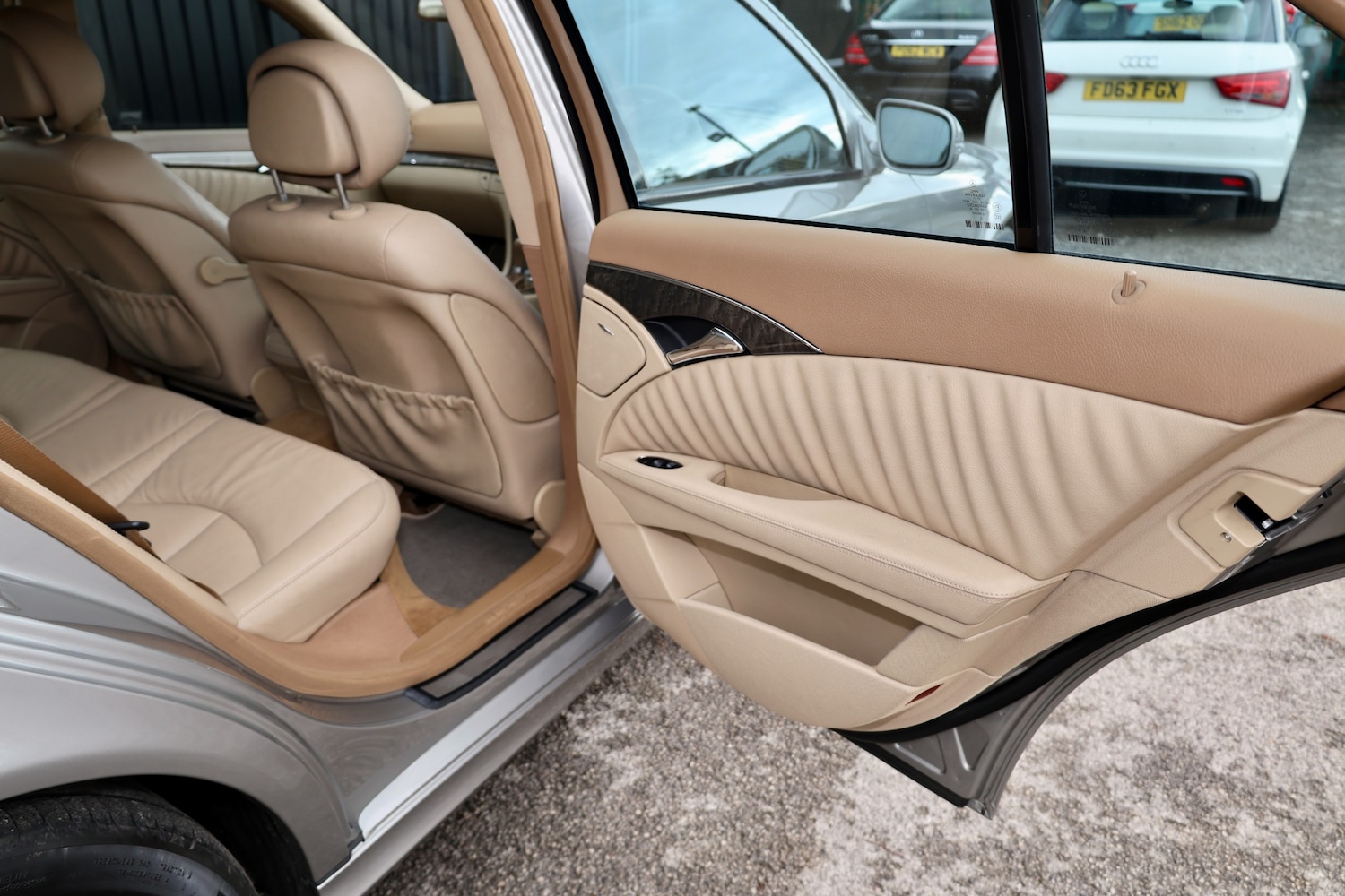 Used Mercedes-Benz E-Class 2007 for sale - 76162527: Photo 12