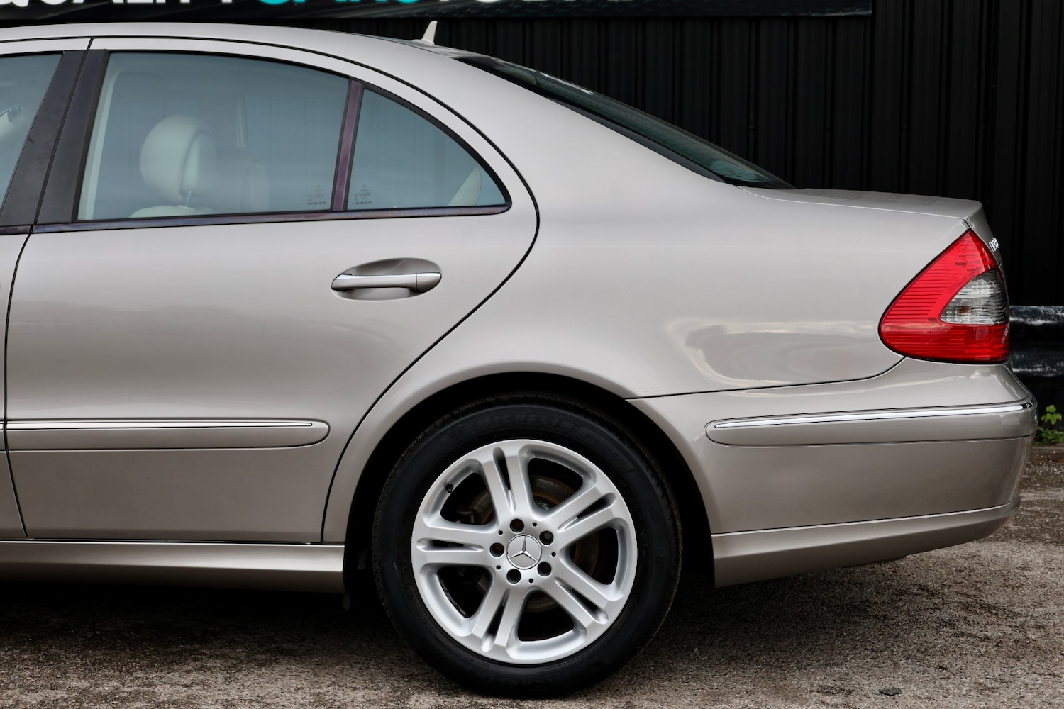 Used Mercedes-Benz E-Class 2007 for sale - 76162527: Photo 30