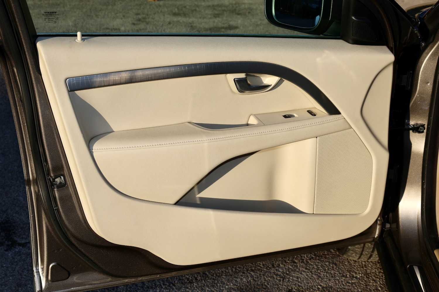 Used Volvo XC70 2011 for sale - 76529244: Photo 14