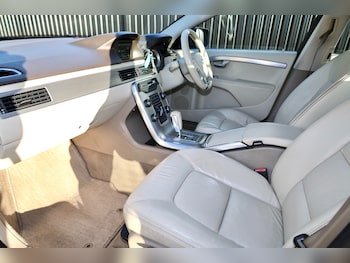 Used Volvo XC70 2011 for sale - 76529244: Photo