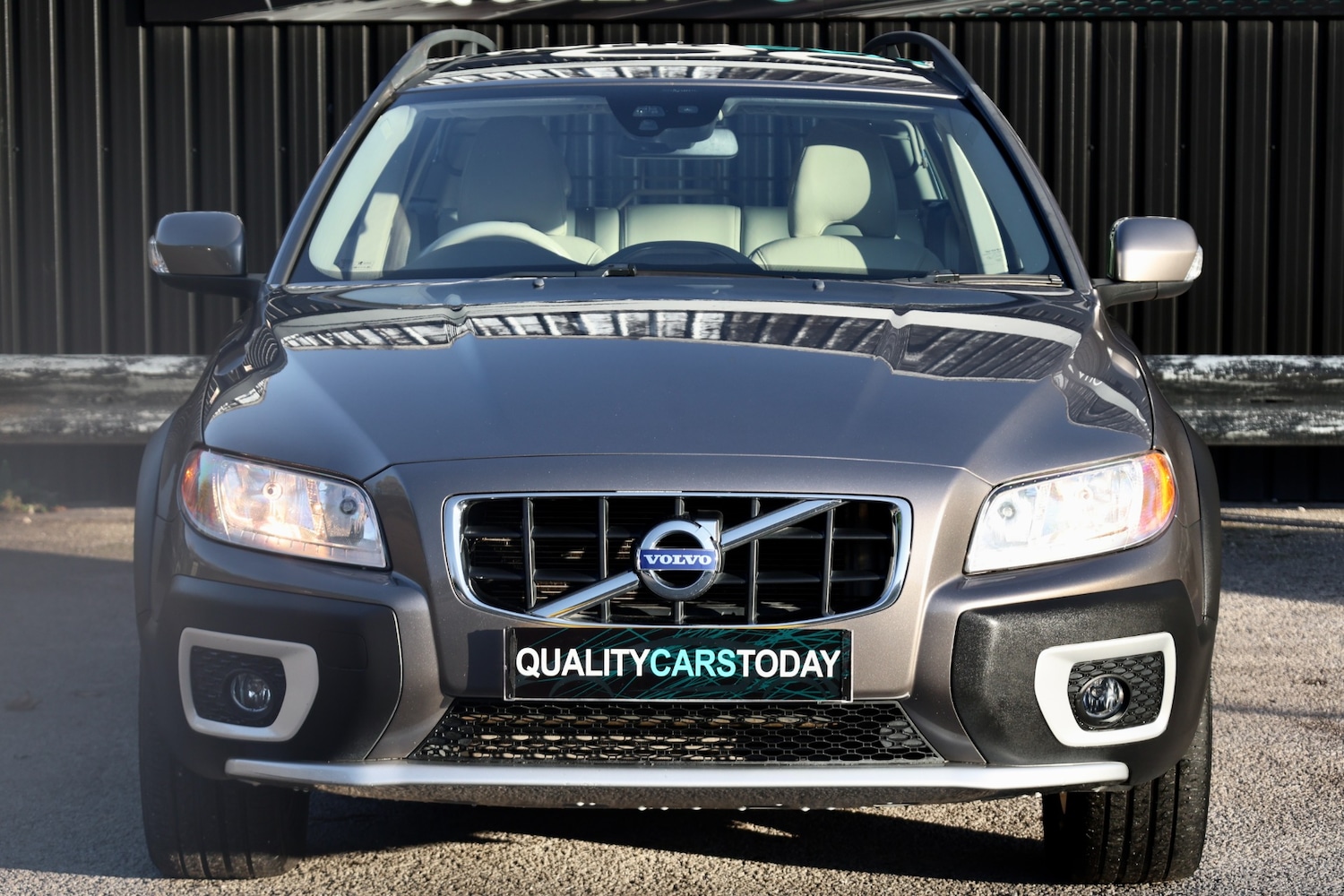 Used Volvo XC70 2011 for sale - 76529244: Photo 4