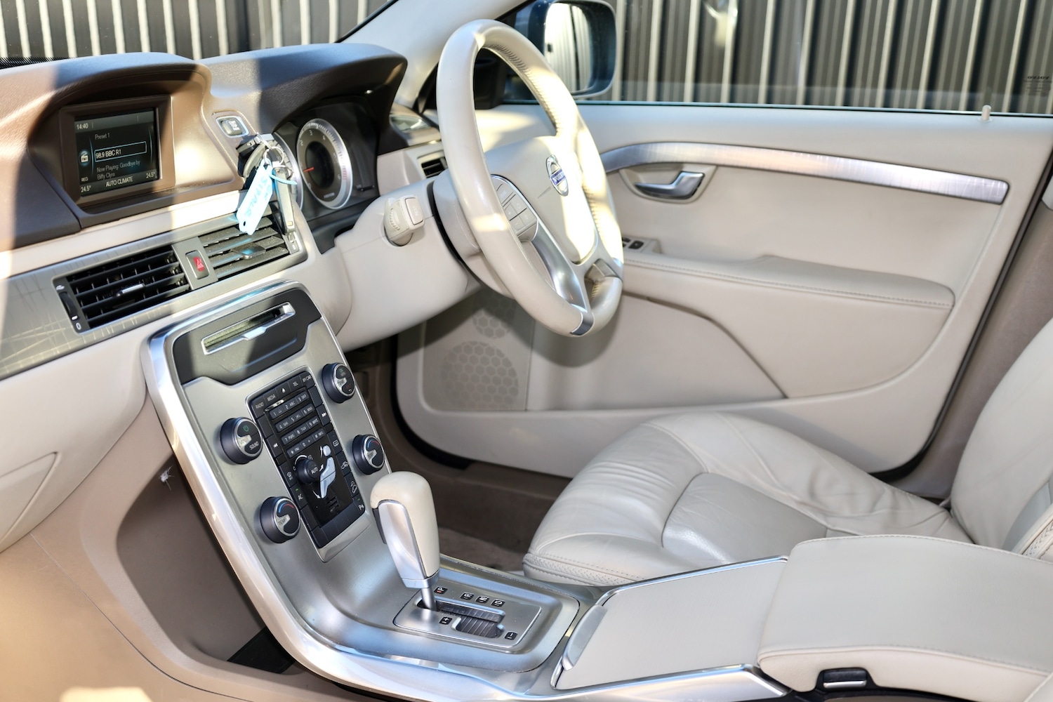 Used Volvo XC70 2011 for sale - 76529244: Photo 5