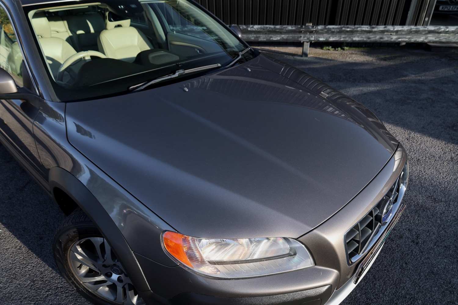 Used Volvo XC70 2011 for sale - 76529244: Photo 9