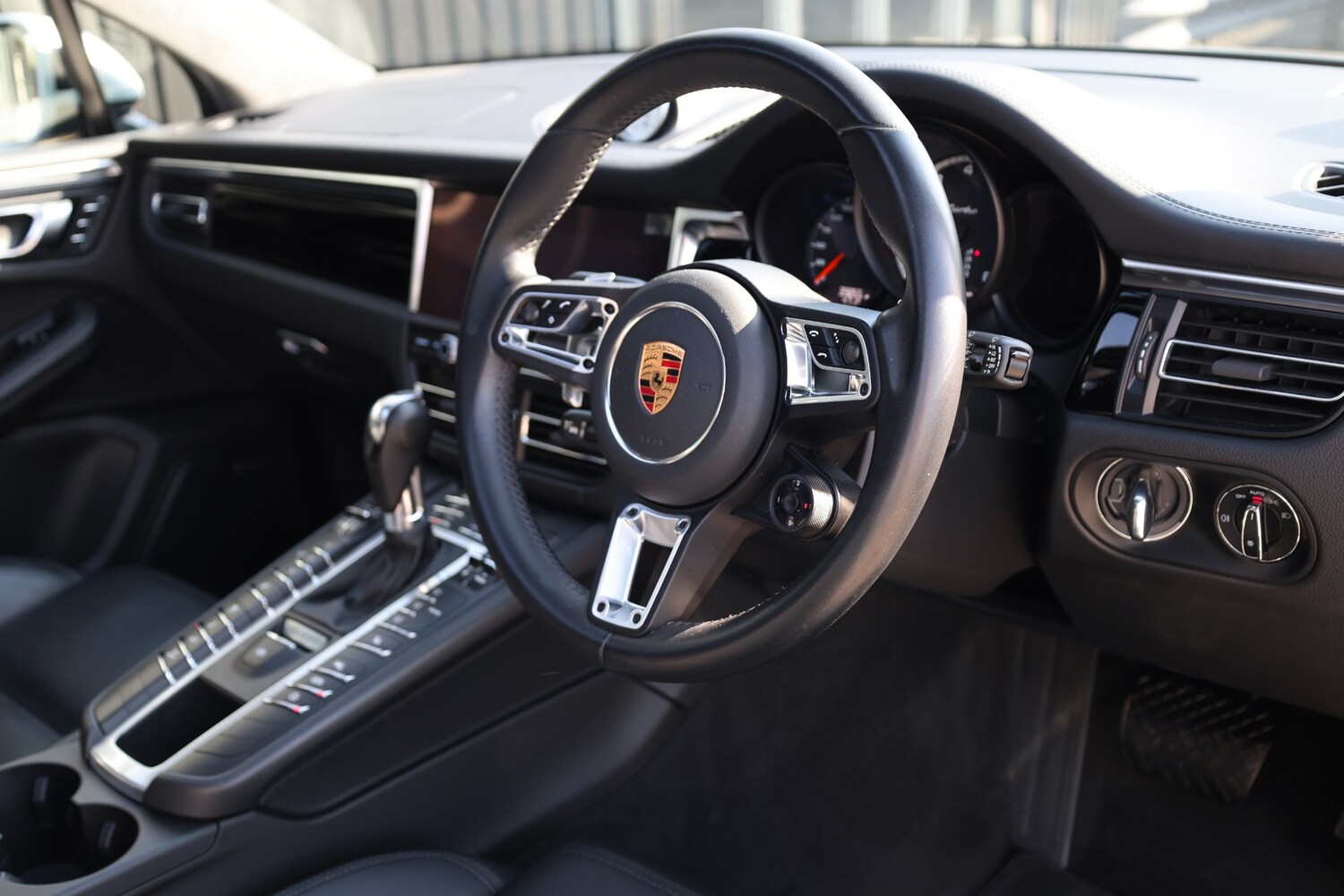 Used Porsche Macan 2020 for sale - 78159548: Photo 22