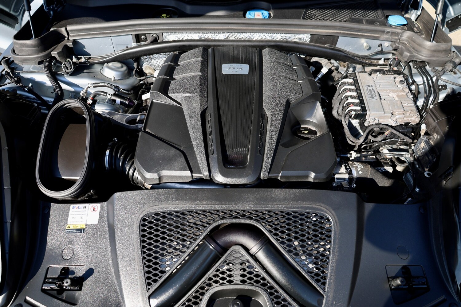 Used Porsche Macan 2020 for sale - 78159548: Photo 28