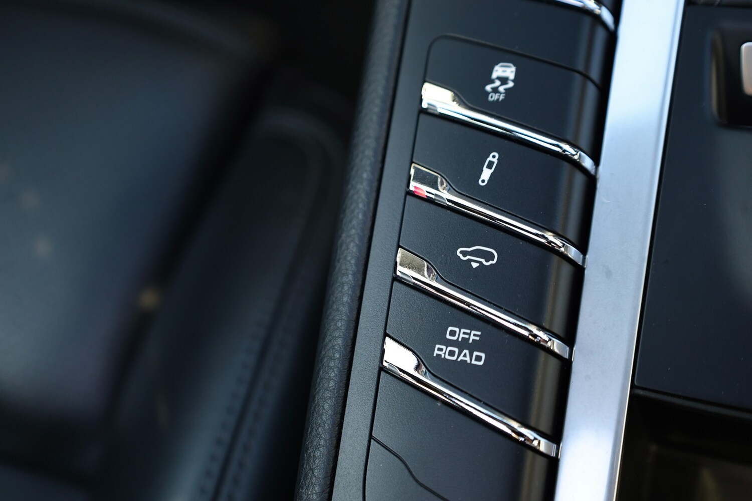 Used Porsche Macan 2020 for sale - 78159548: Photo 31