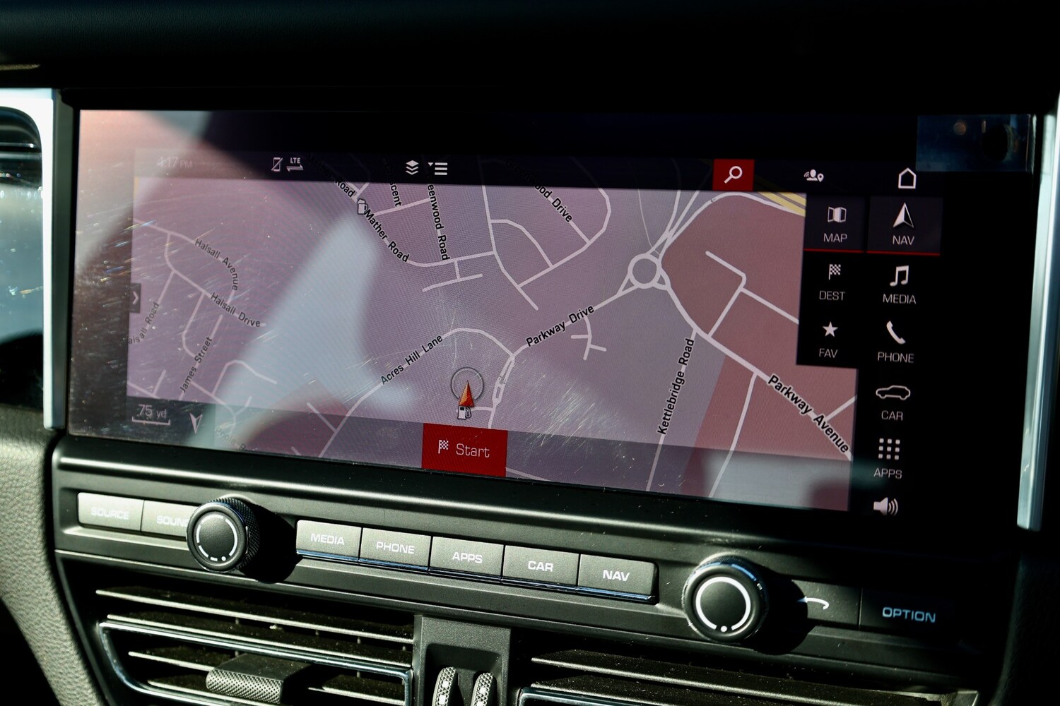 Used Porsche Macan 2020 for sale - 78159548: Photo 33