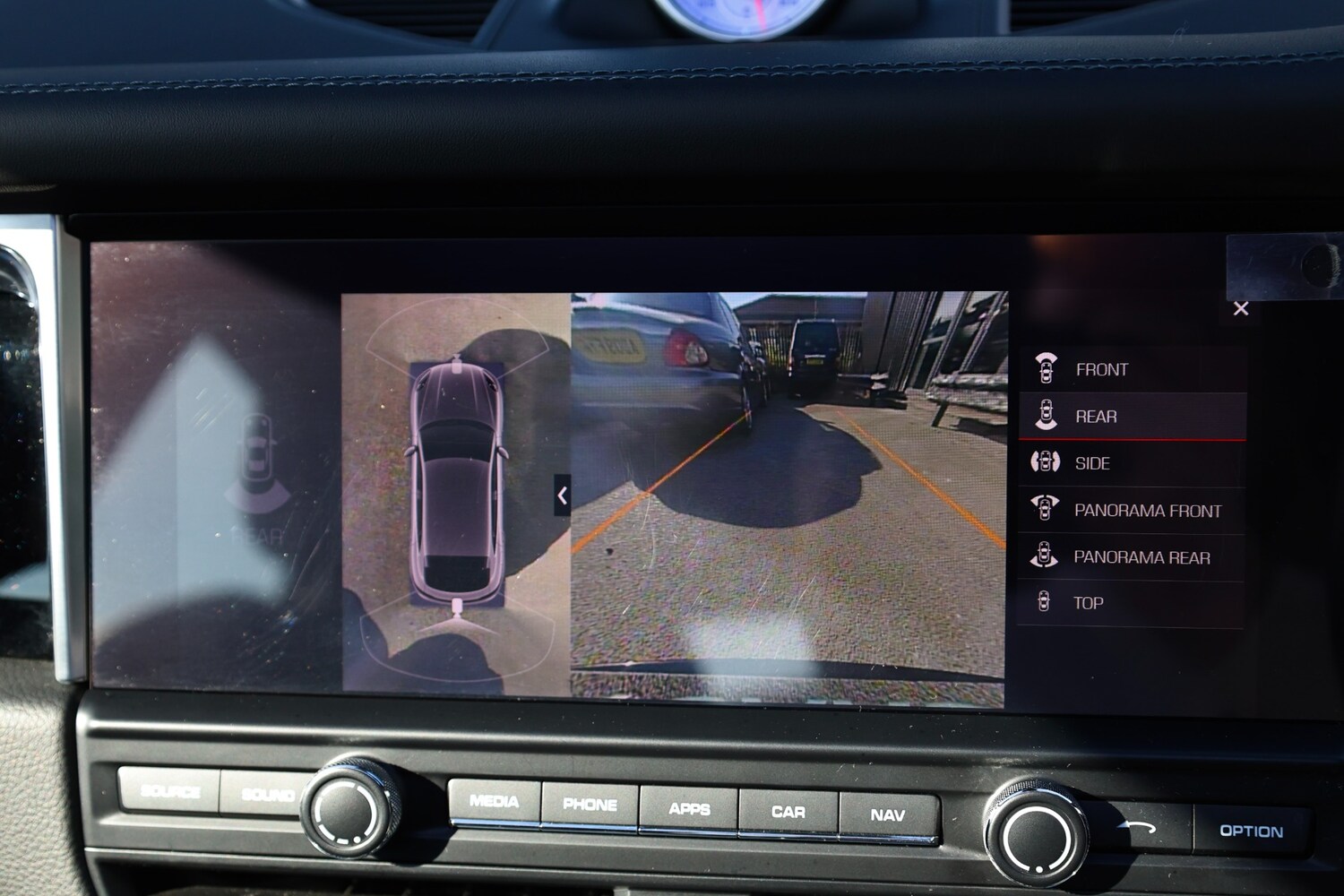 Used Porsche Macan 2020 for sale - 78159548: Photo 34