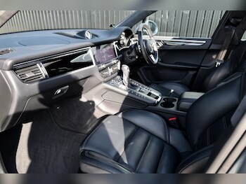 Used Porsche Macan 2020 for sale - 78159548: Photo