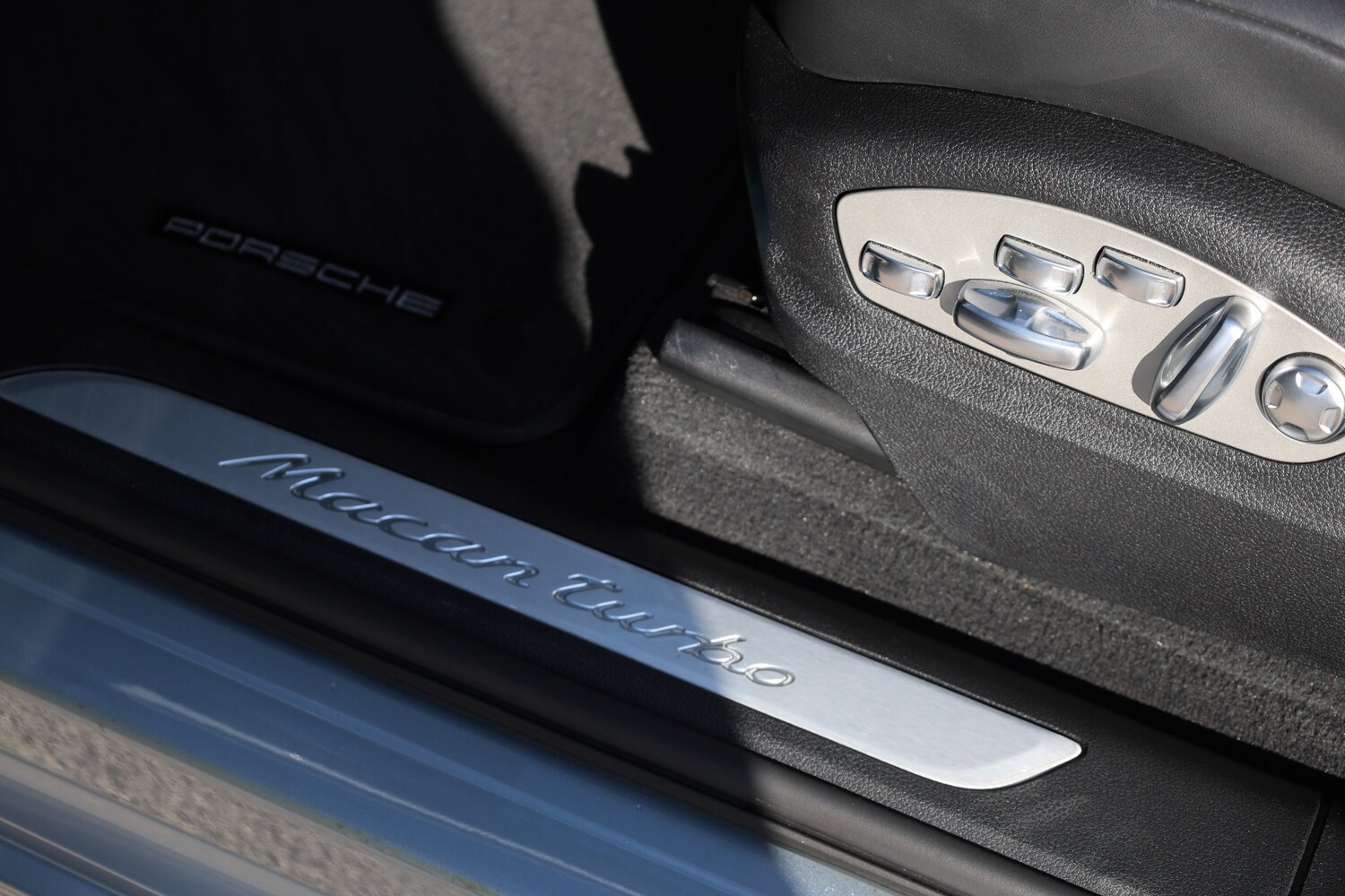 Used Porsche Macan 2020 for sale - 78159548: Photo 48