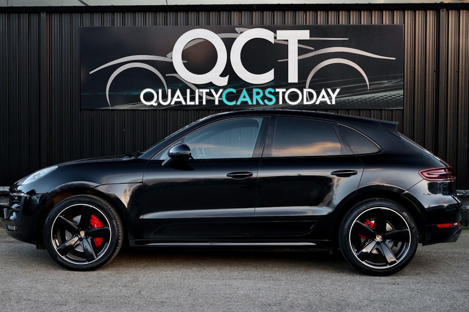 Used Porsche Macan 2017 for sale - 77736052: Photo 2