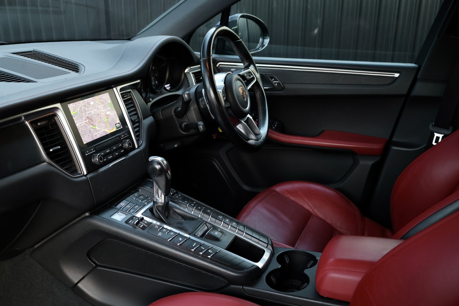 Used Porsche Macan 2017 for sale - 77736052: Photo 6