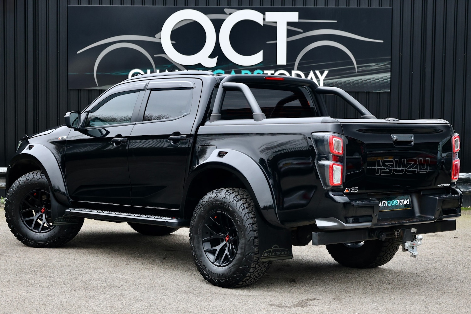 Used Isuzu D-Max 2023 for sale - 77991852: Photo 2